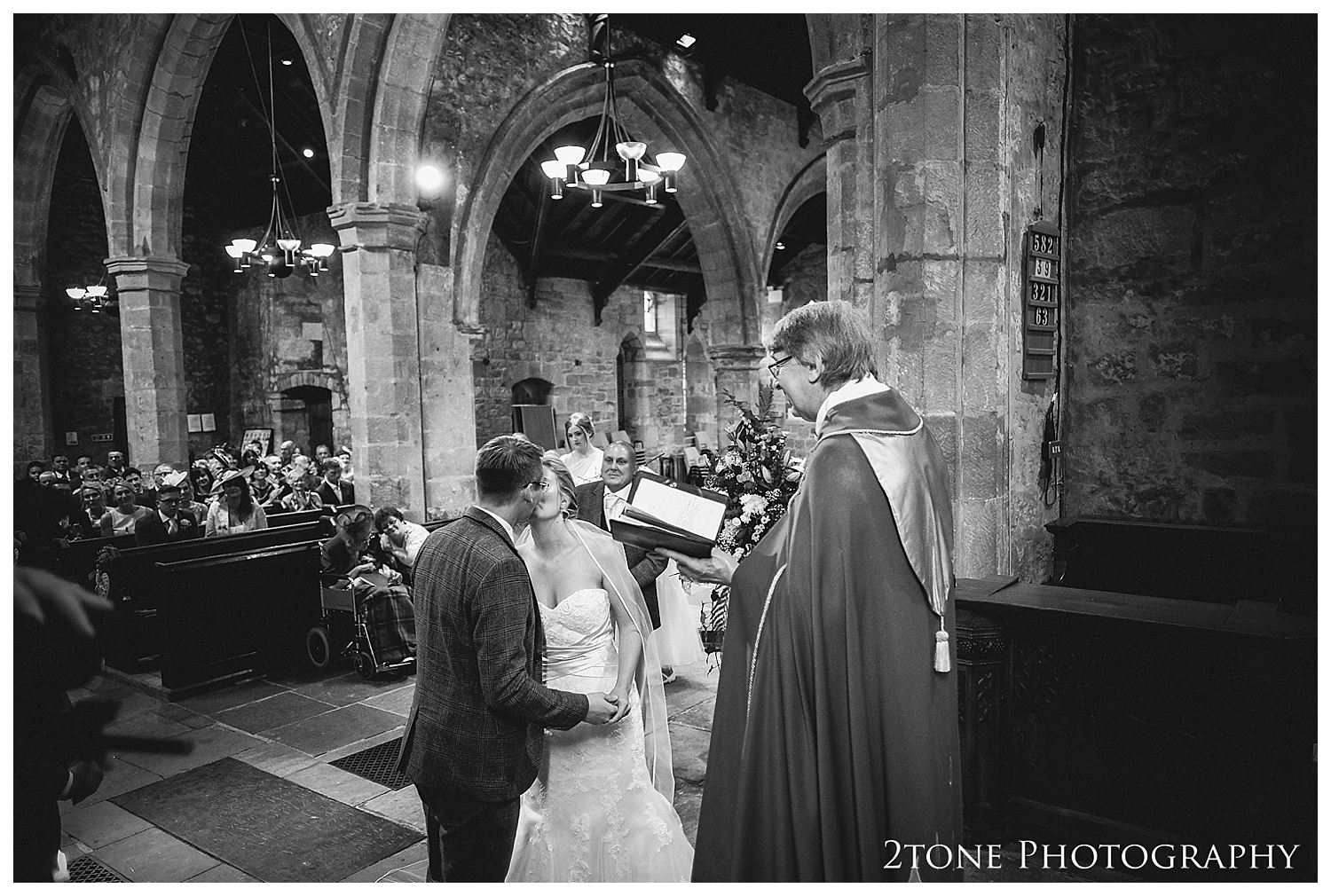 Healey Barm wedding photography 038.jpg