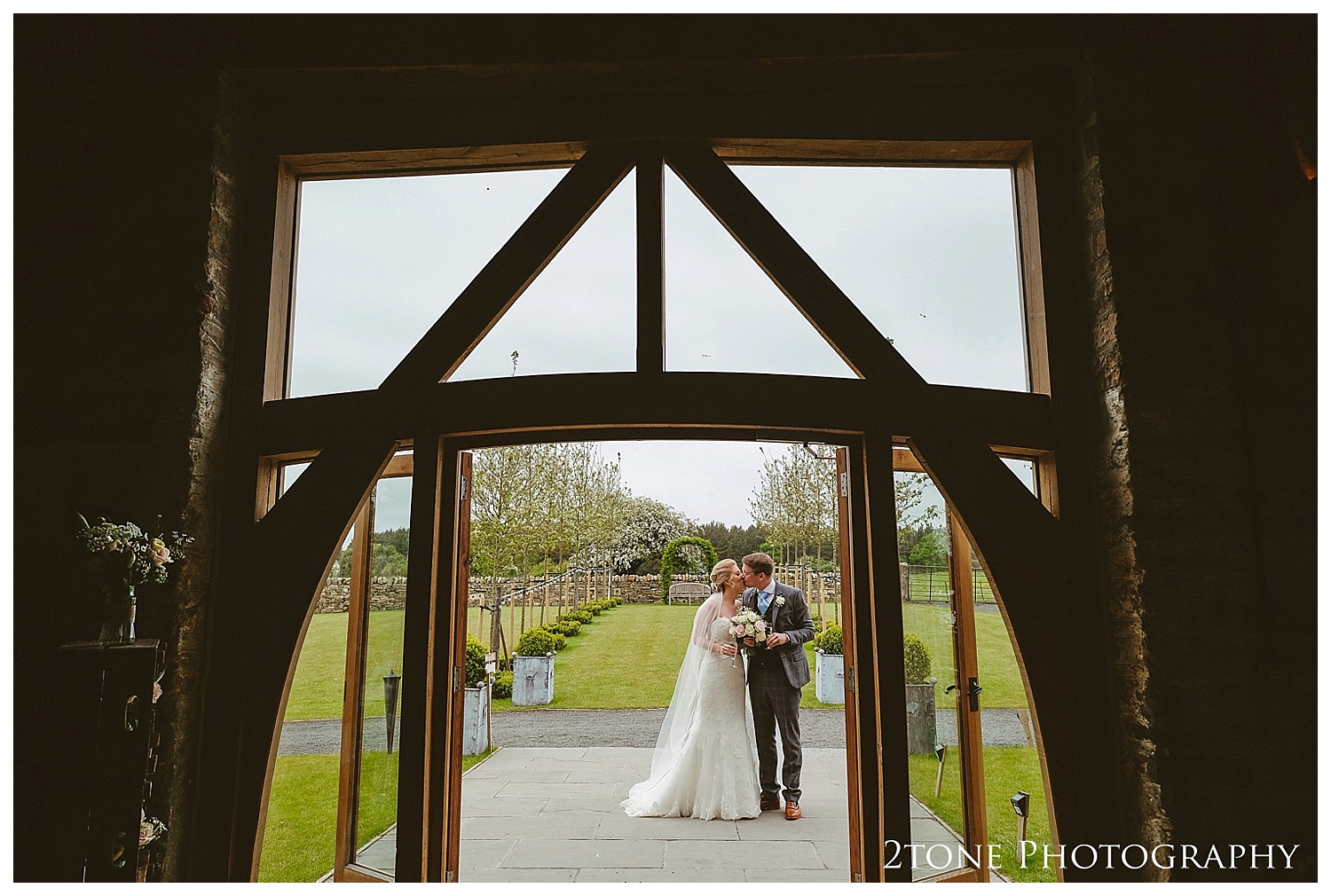 Healey Barm wedding photography 057.jpg