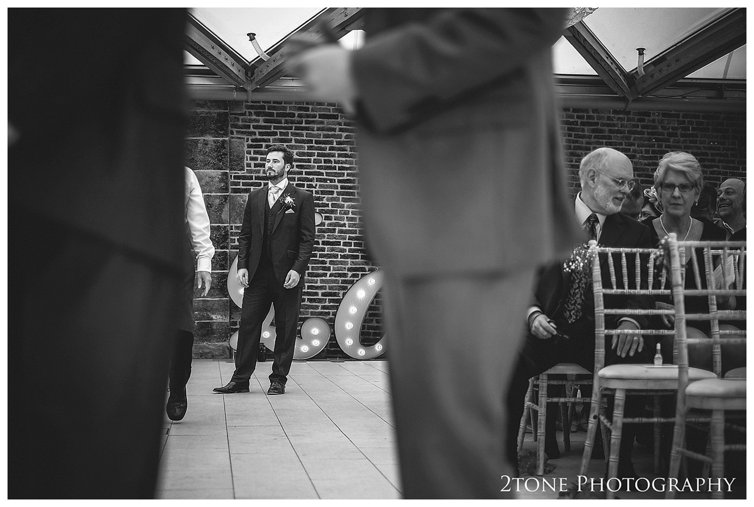 Wedding photography at the Alnwick Garden by www.2tonephotograph