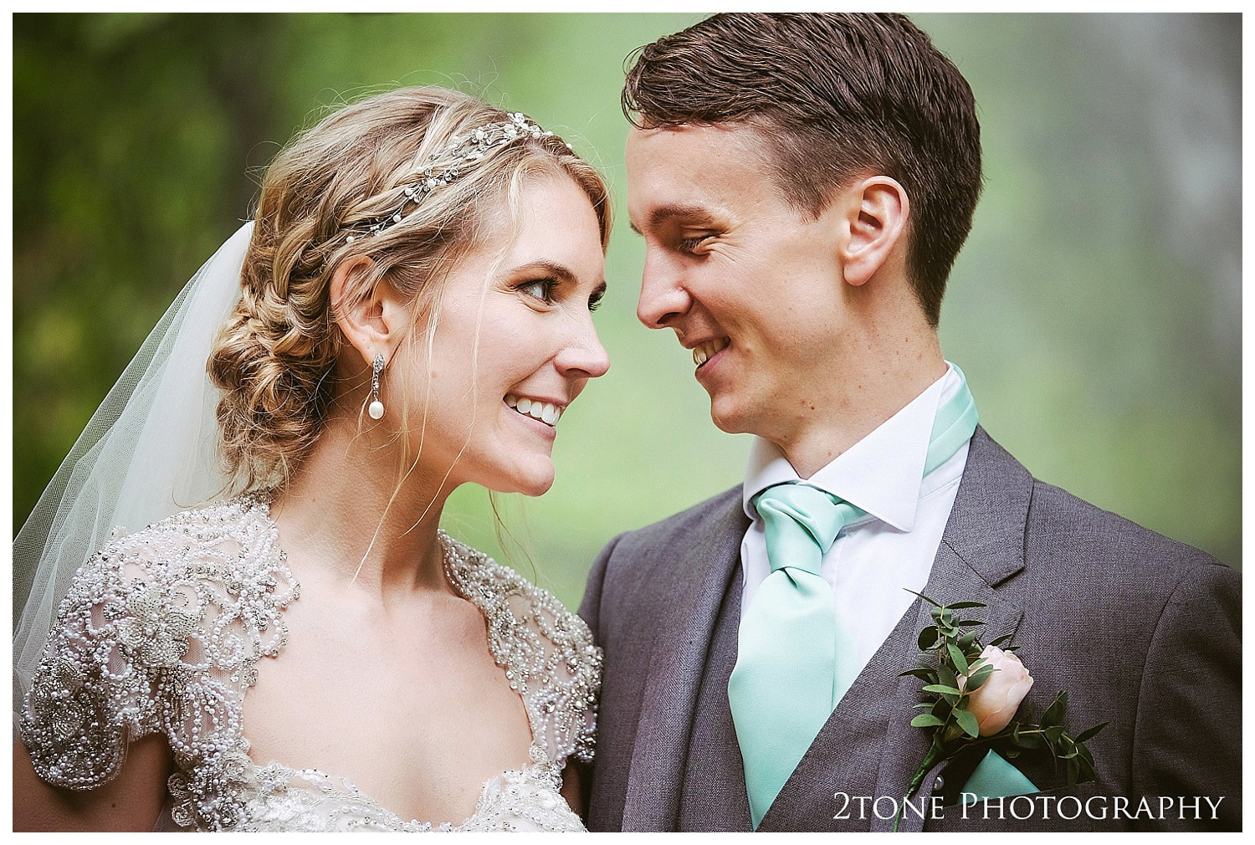 Wedding photography at the Alnwick Garden by www.2tonephotograph