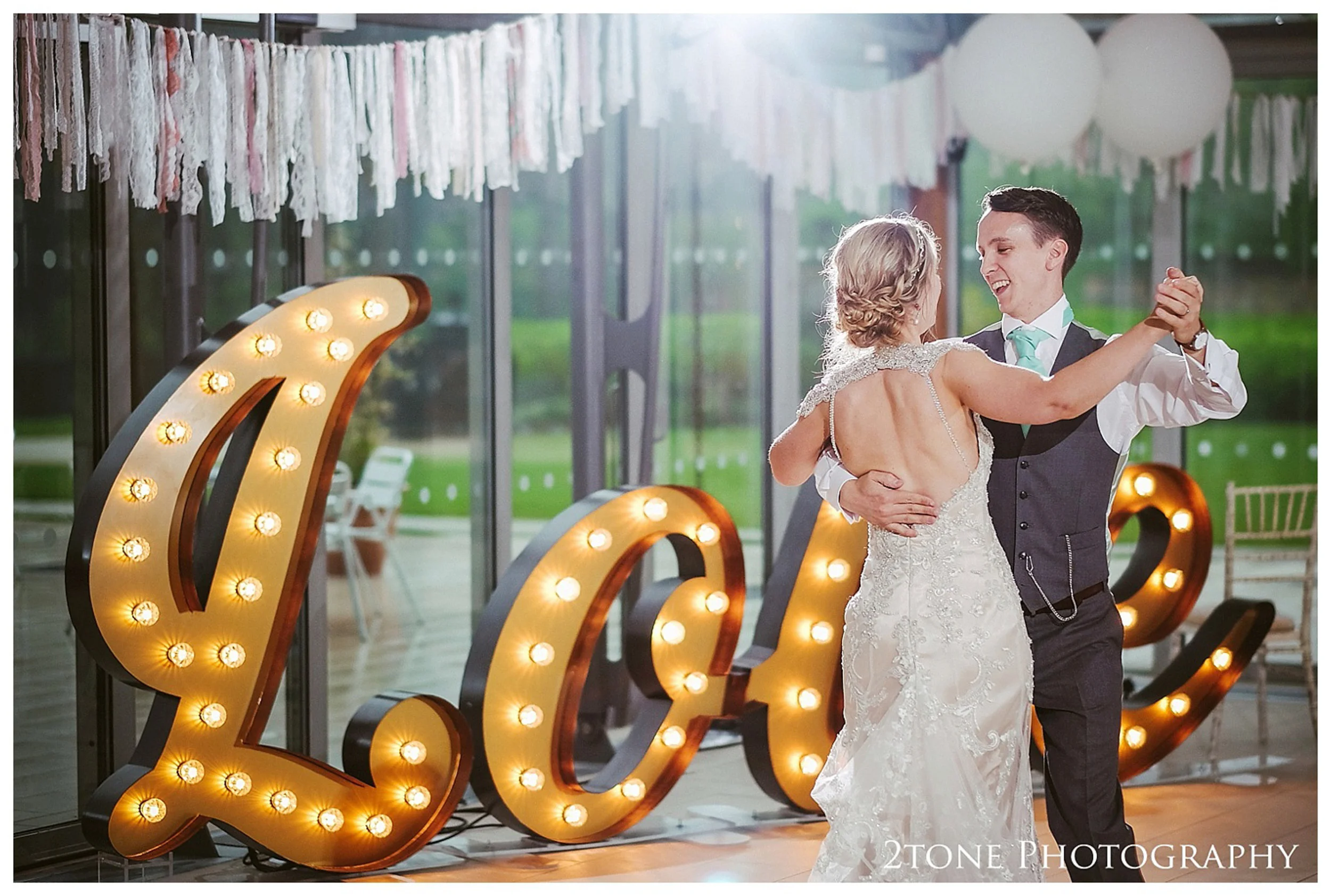 Wedding photography at the Alnwick Garden by www.2tonephotograph