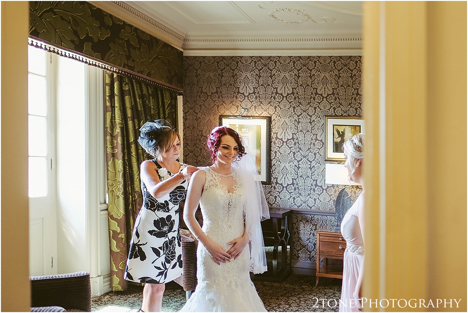 Crathorne Hall wedding 13.jpg