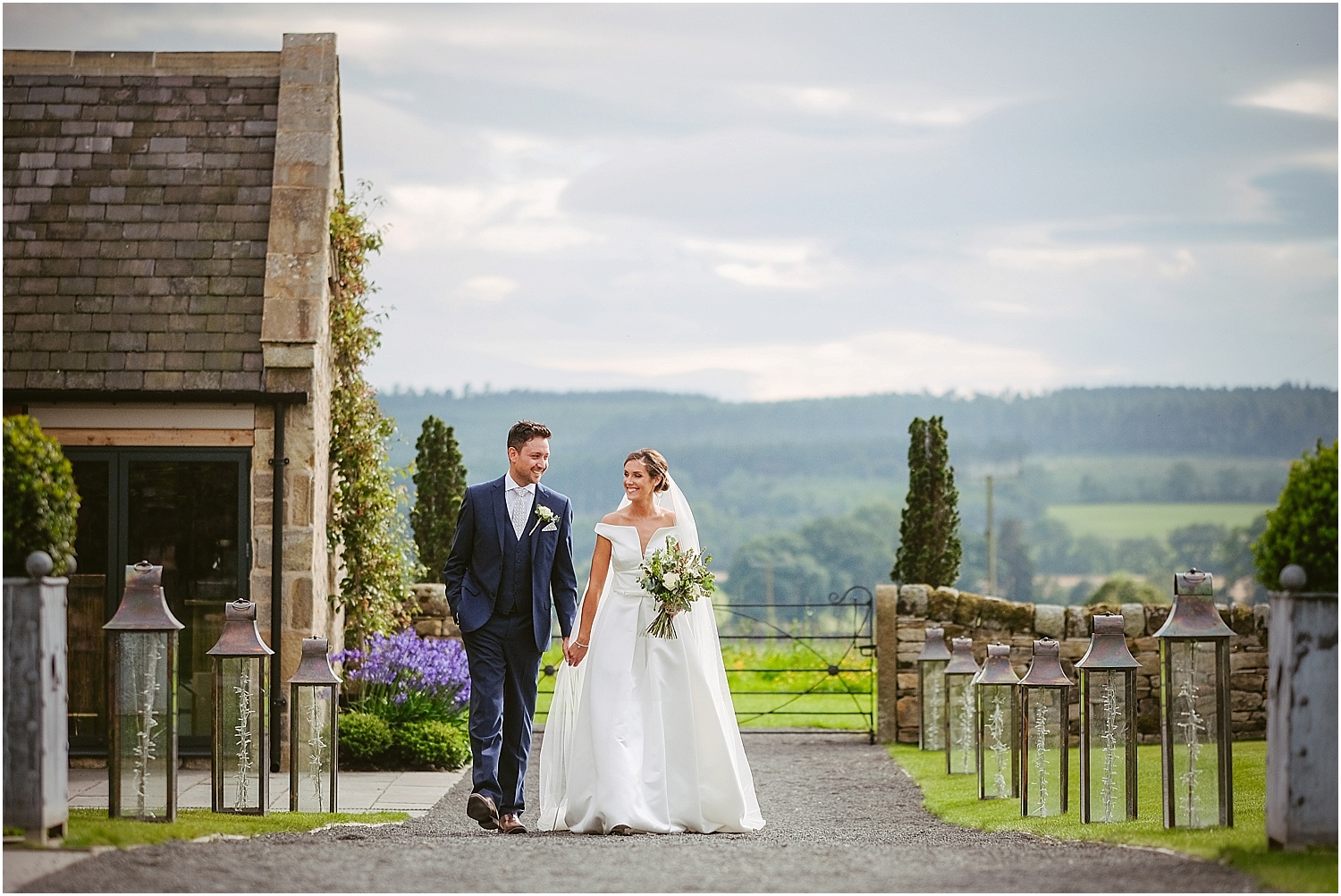 Healey Barn summer wedding photography by www.2tonephotography.co.uk 087.jpg