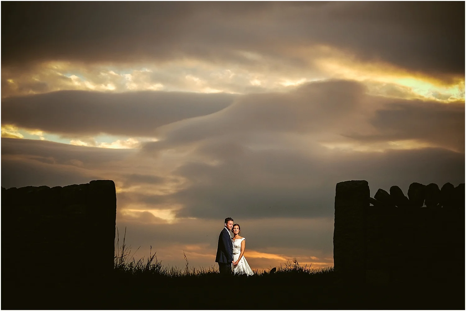 Healey Barn summer wedding photography by www.2tonephotography.co.uk 106.jpg