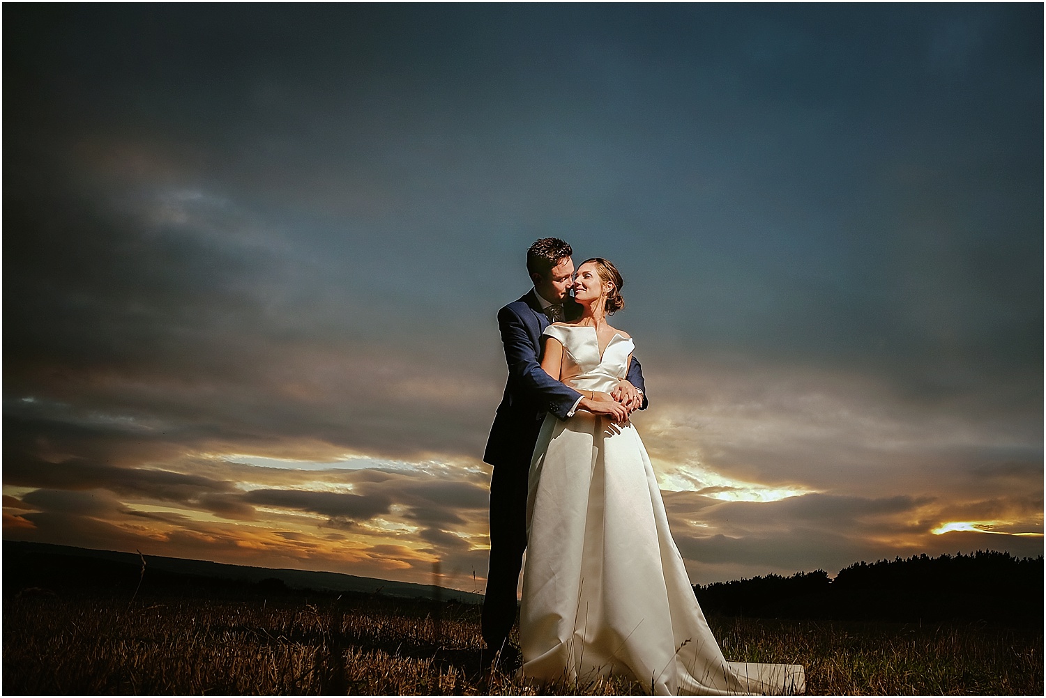 Healey Barn summer wedding photography by www.2tonephotography.co.uk 108.jpg