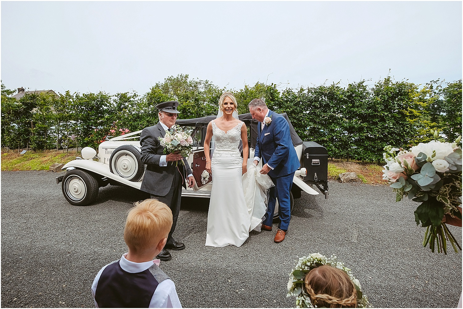 Healey Barn wedding by www.2tonephotography.co.uk 029.jpg