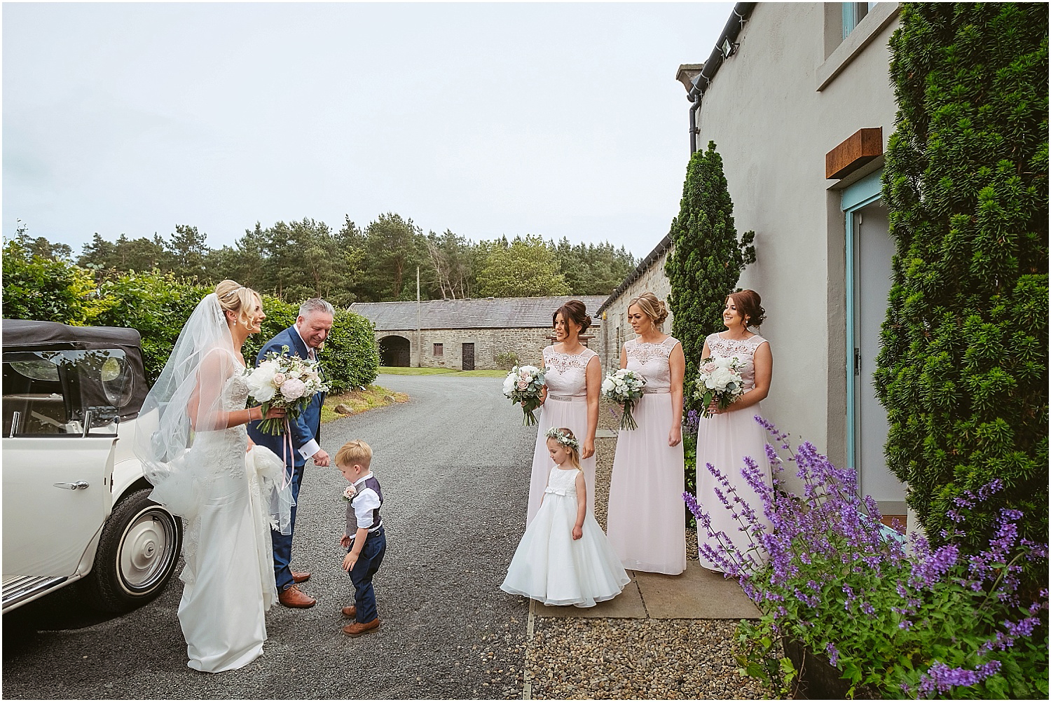 Healey Barn wedding by www.2tonephotography.co.uk 031.jpg