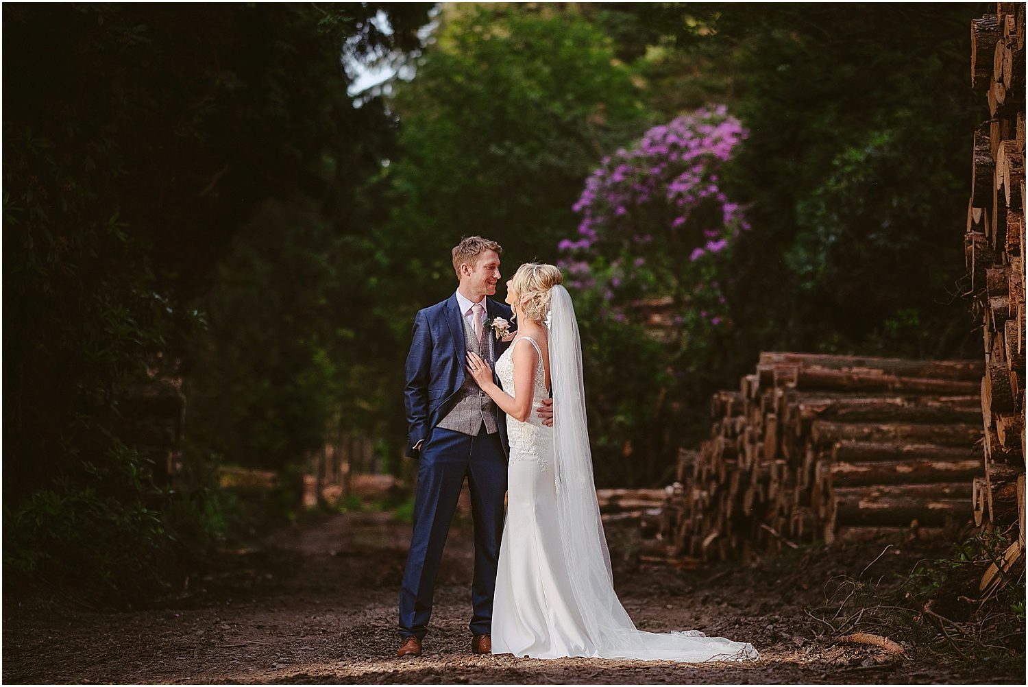 Healey Barn wedding by www.2tonephotography.co.uk 099.jpg