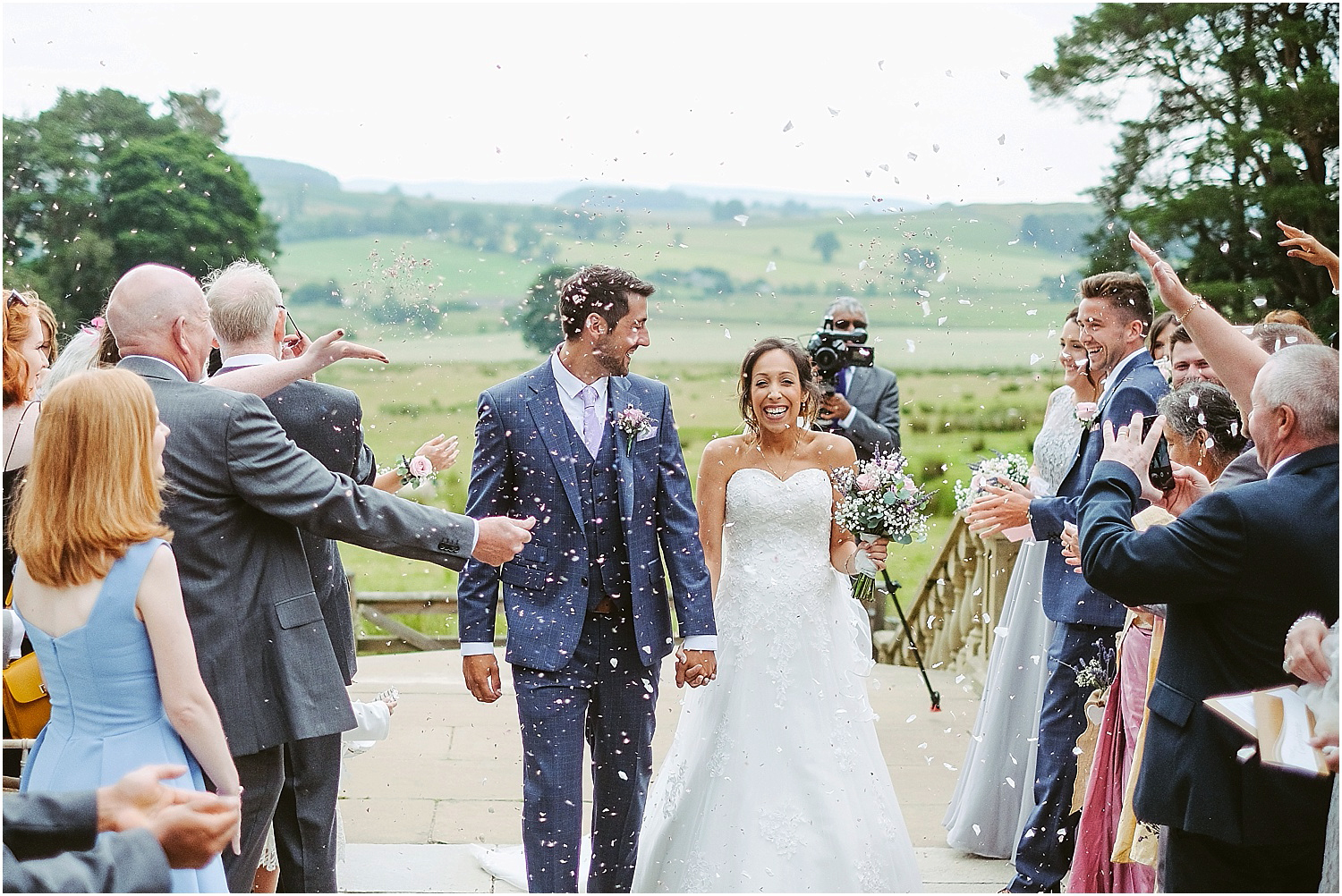 Woodhill Hall wedding photography by www.2tonephotography.co.uk 034.jpg