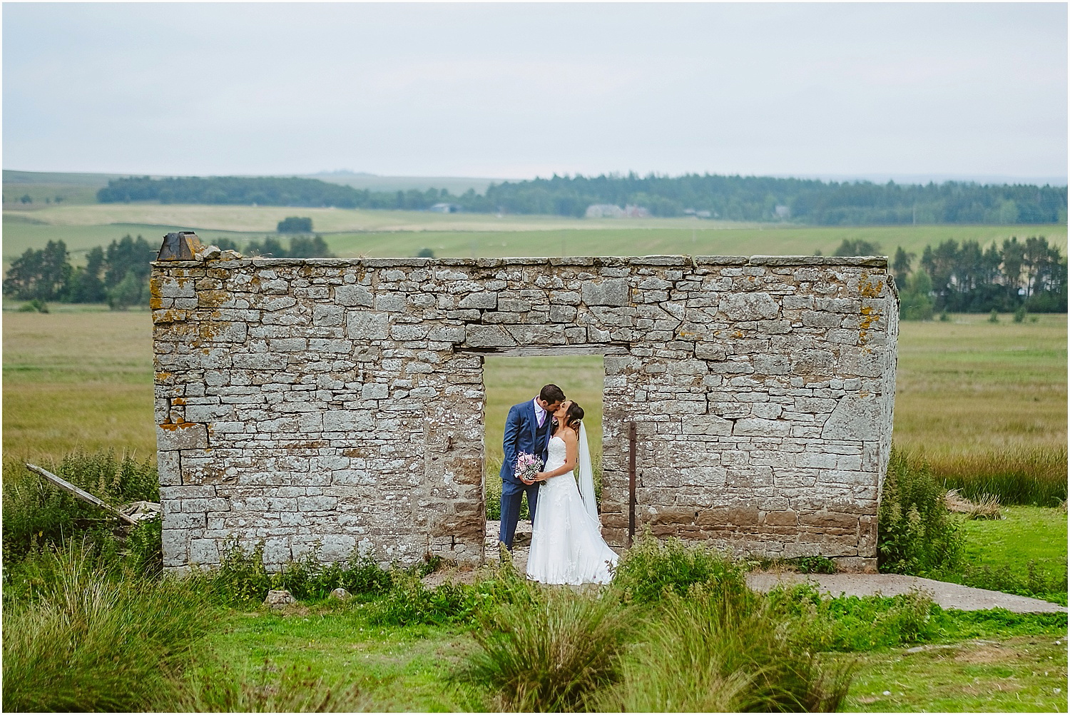 Woodhill Hall wedding photography by www.2tonephotography.co.uk 079.jpg