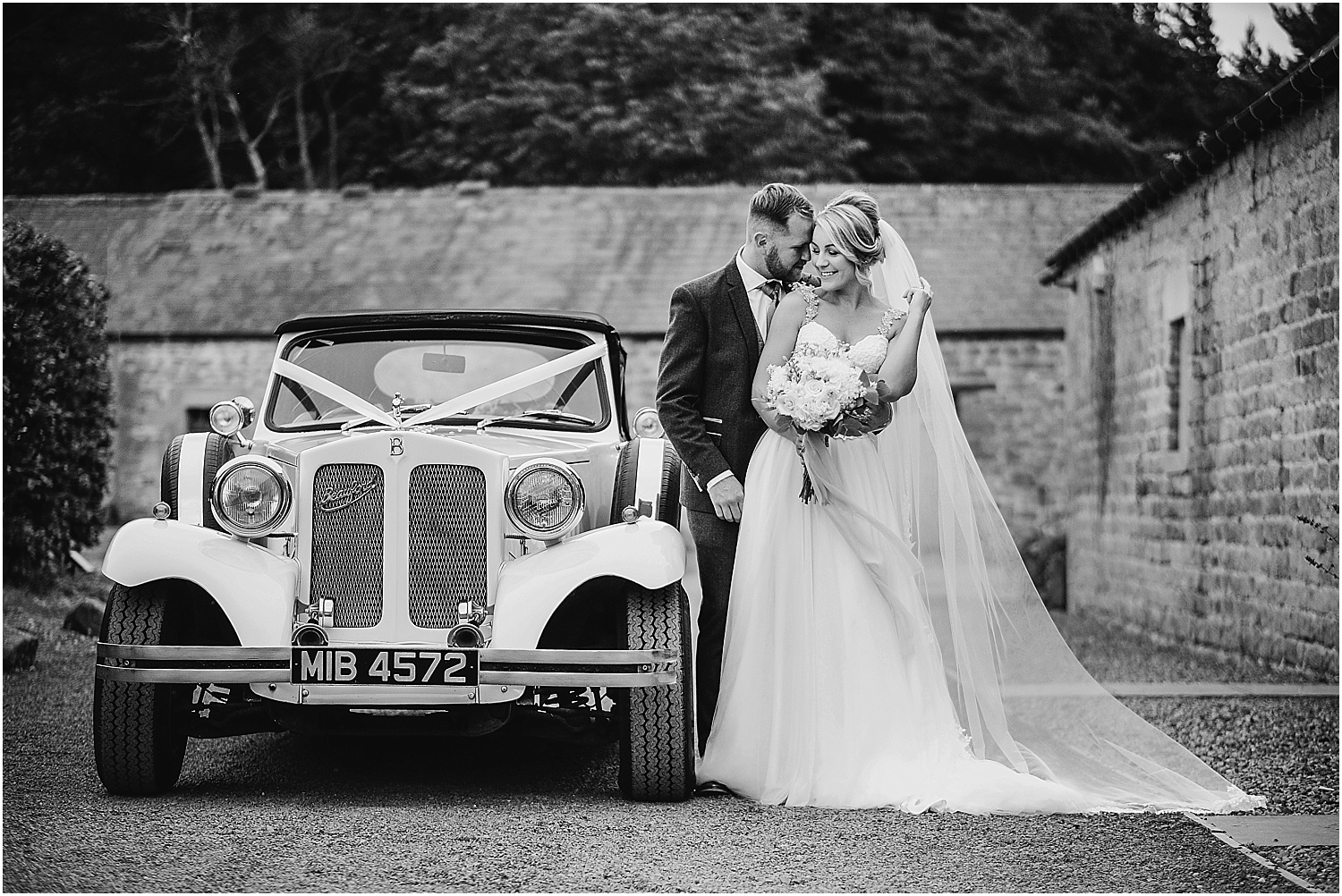 Wedding at Healey Barn - wedding photography by www.2tonephotography.co.uk 054.jpg