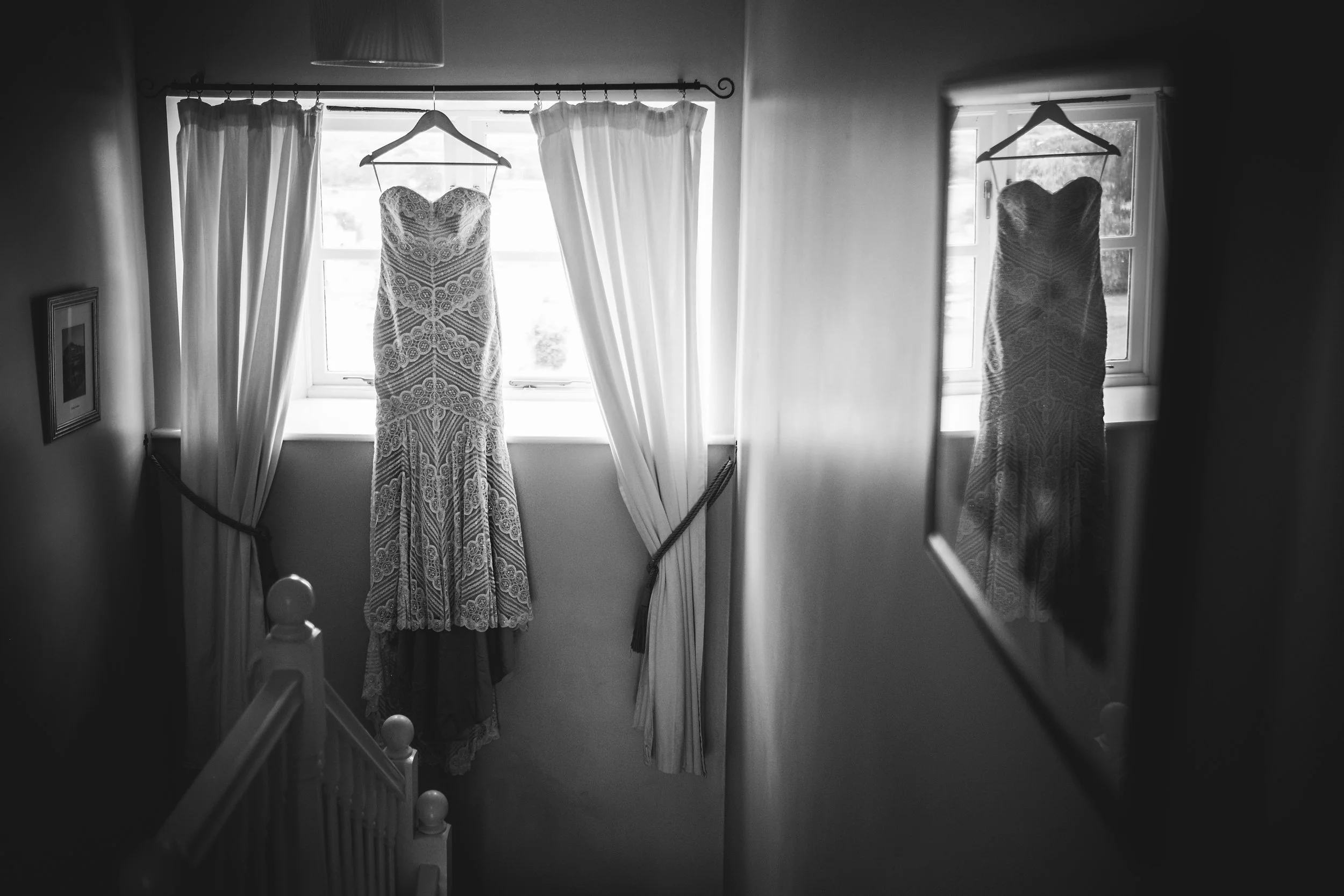 2tone Photography Black and White Wedding Dress.jpg