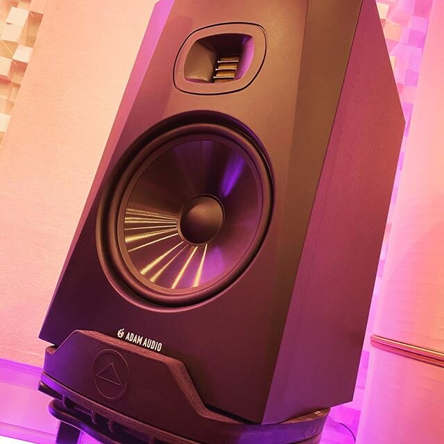 Loving these new @adam_audio T8V T-Series #studiomonitors - super wide sweet spot, amazing value for money and whipe the floor with my 13 year old 8&rdquo; ADAM monitors which were at the time class leading. #adamaudio #recordingstudio #musicproducer