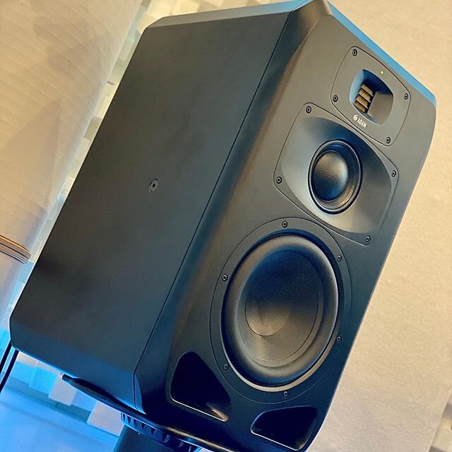 @adam_audio S3V testing. Stunning performance so far. Could these be my next ten year studio monitor? #musicproducer #recordingstudio #studiomonitors #audio #music #mixingengineer