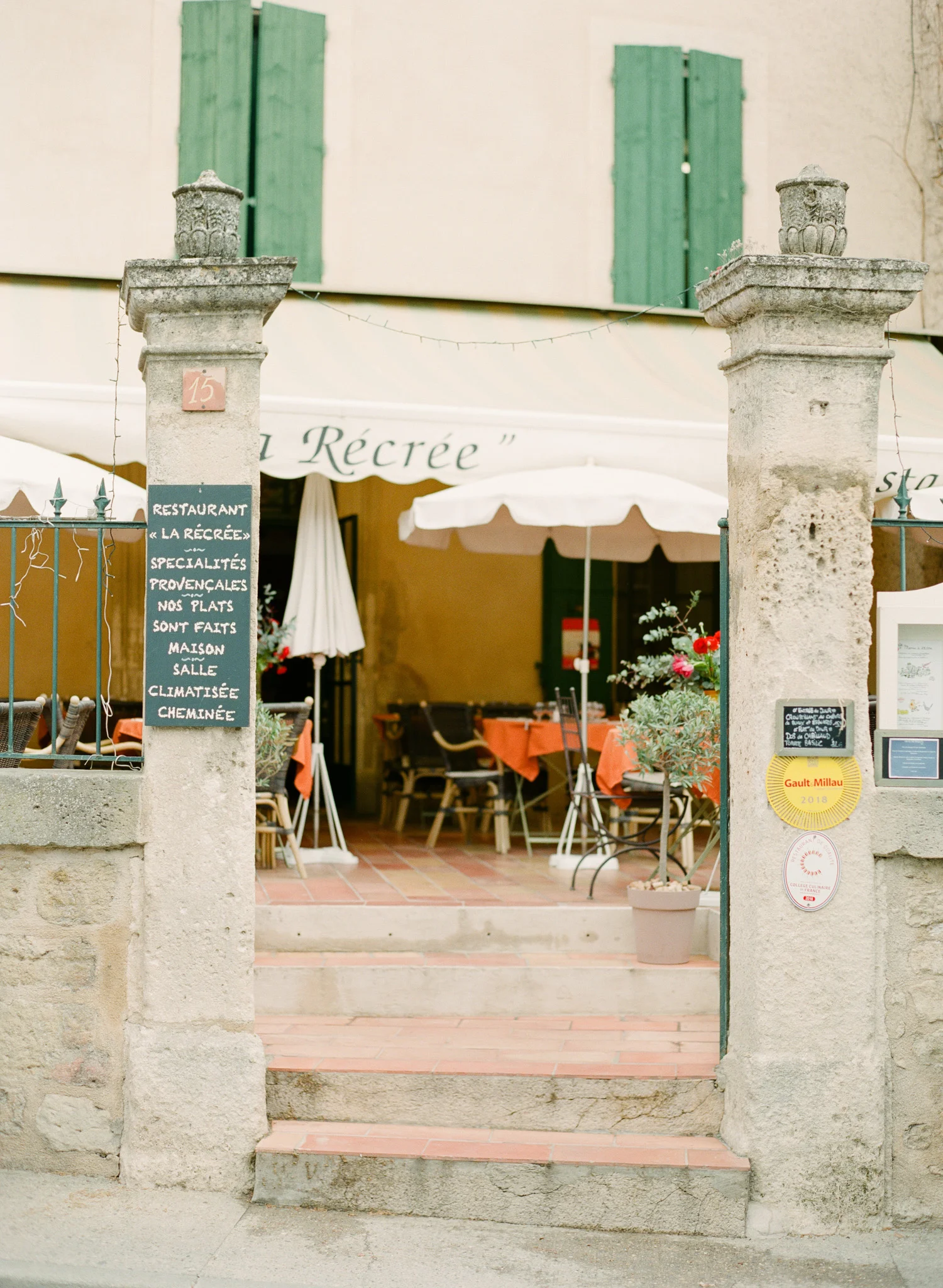 France-Adventures-By-The-Happy-Bloom-36.jpg