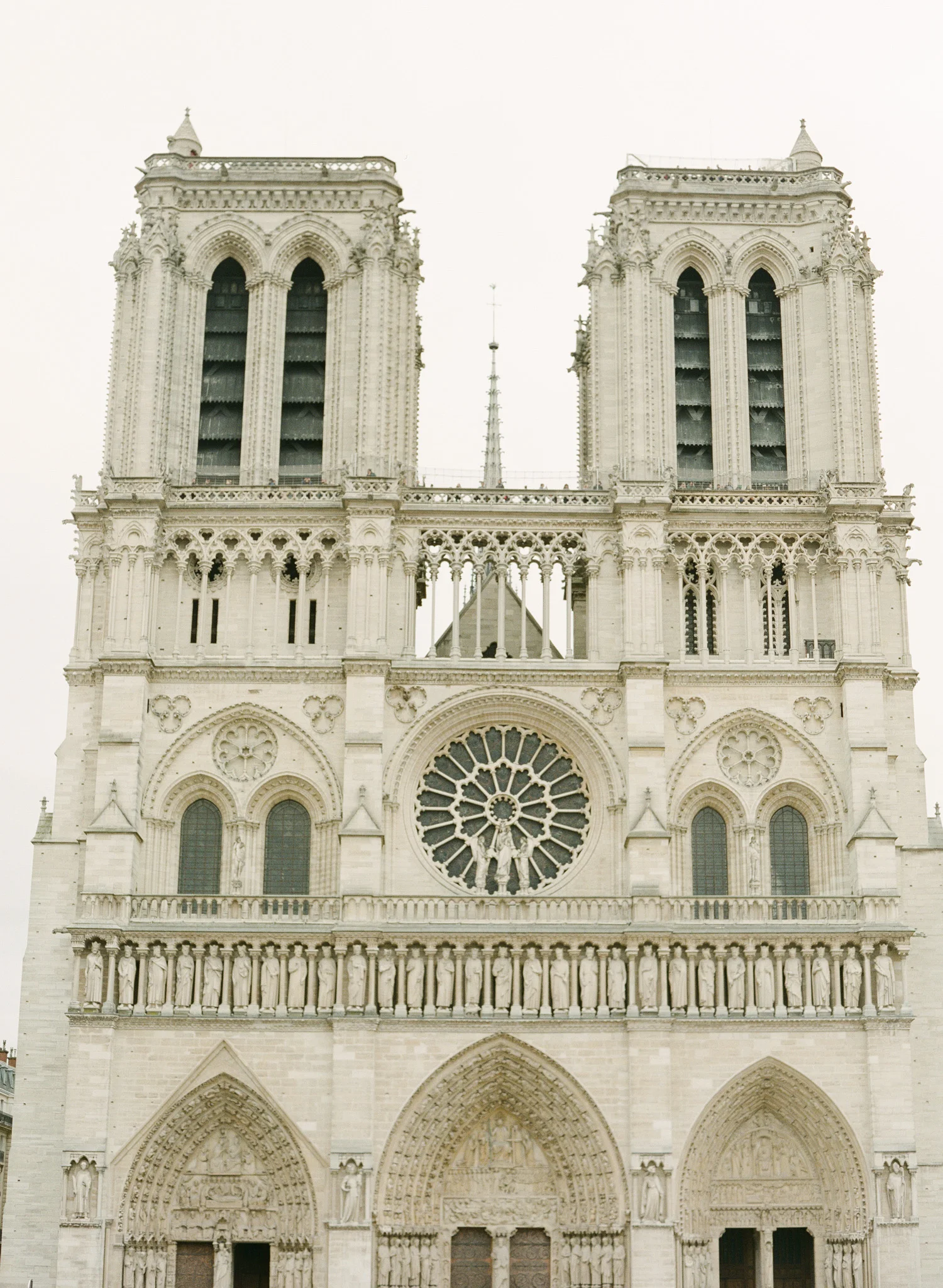 France-Adventures-By-The-Happy-Bloom-108.jpg