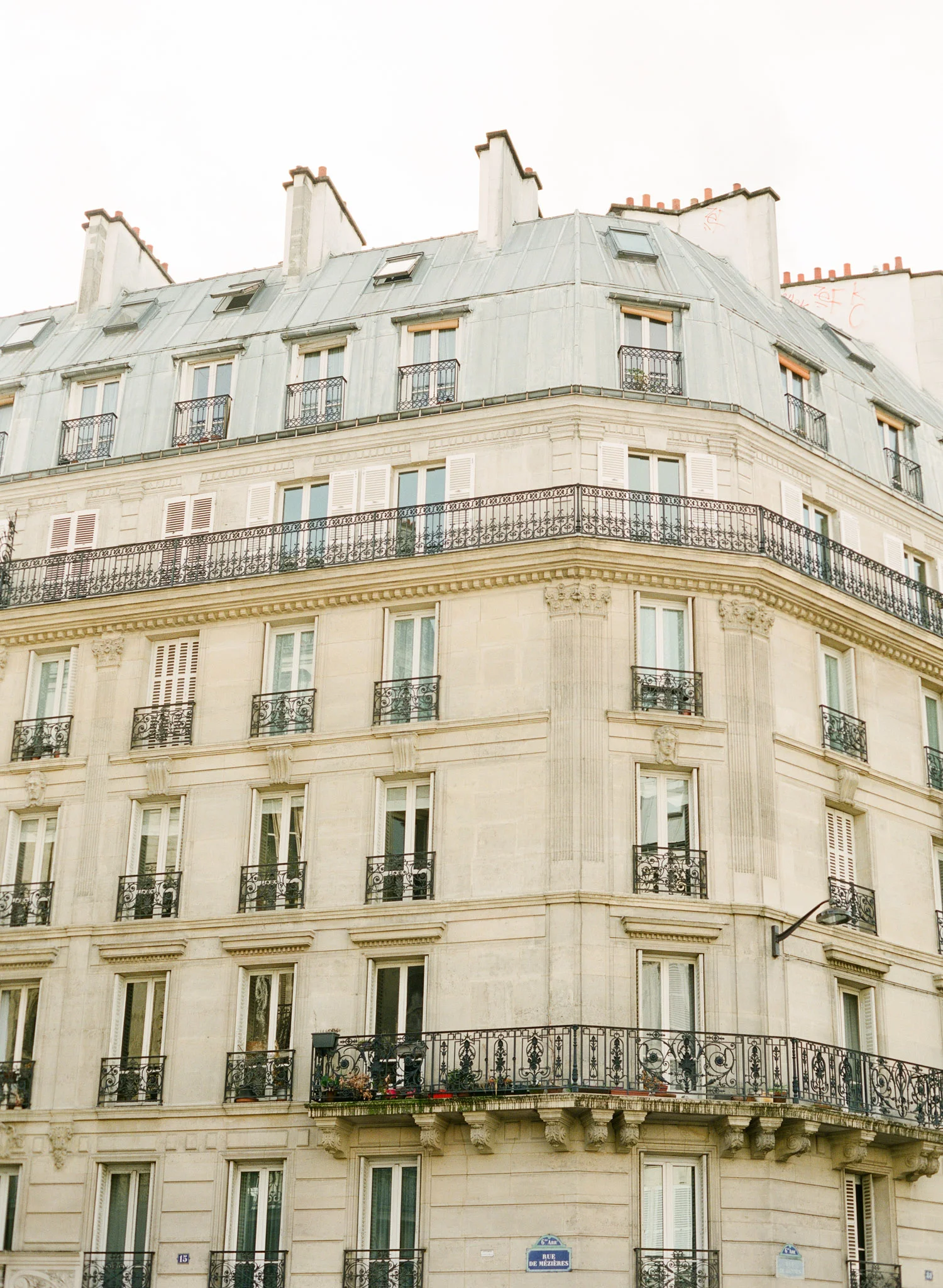 France-Adventures-By-The-Happy-Bloom-143.jpg