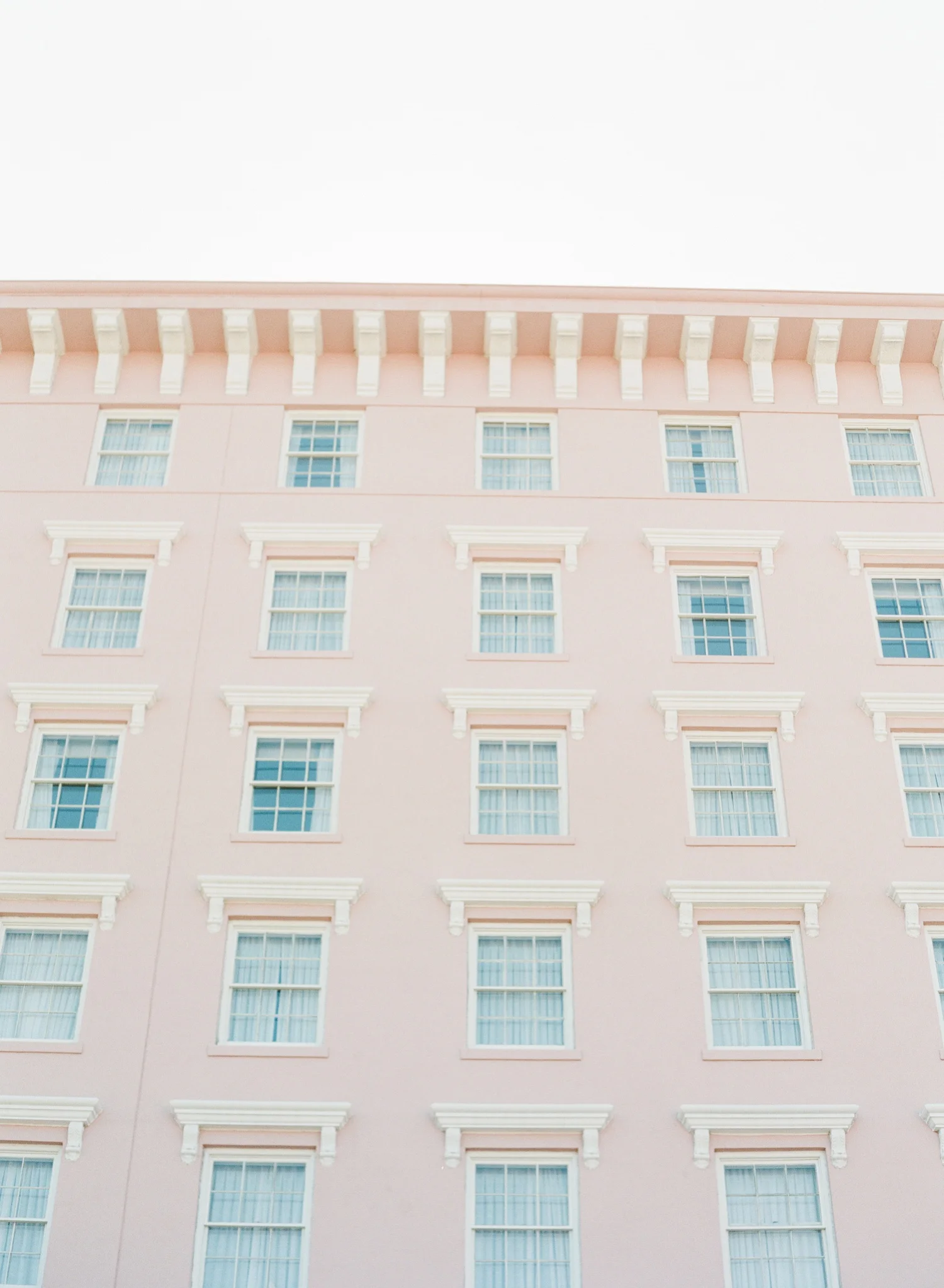 Downtown-Charleston-Wedding-Photographer_0122.jpg