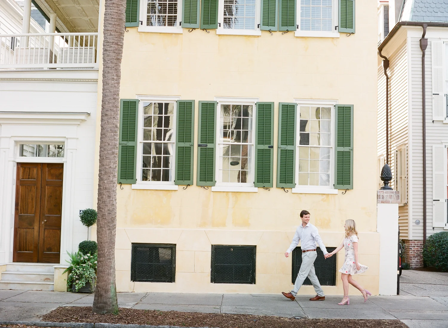 Charleston-Engagement-Session-Photos-16.jpg