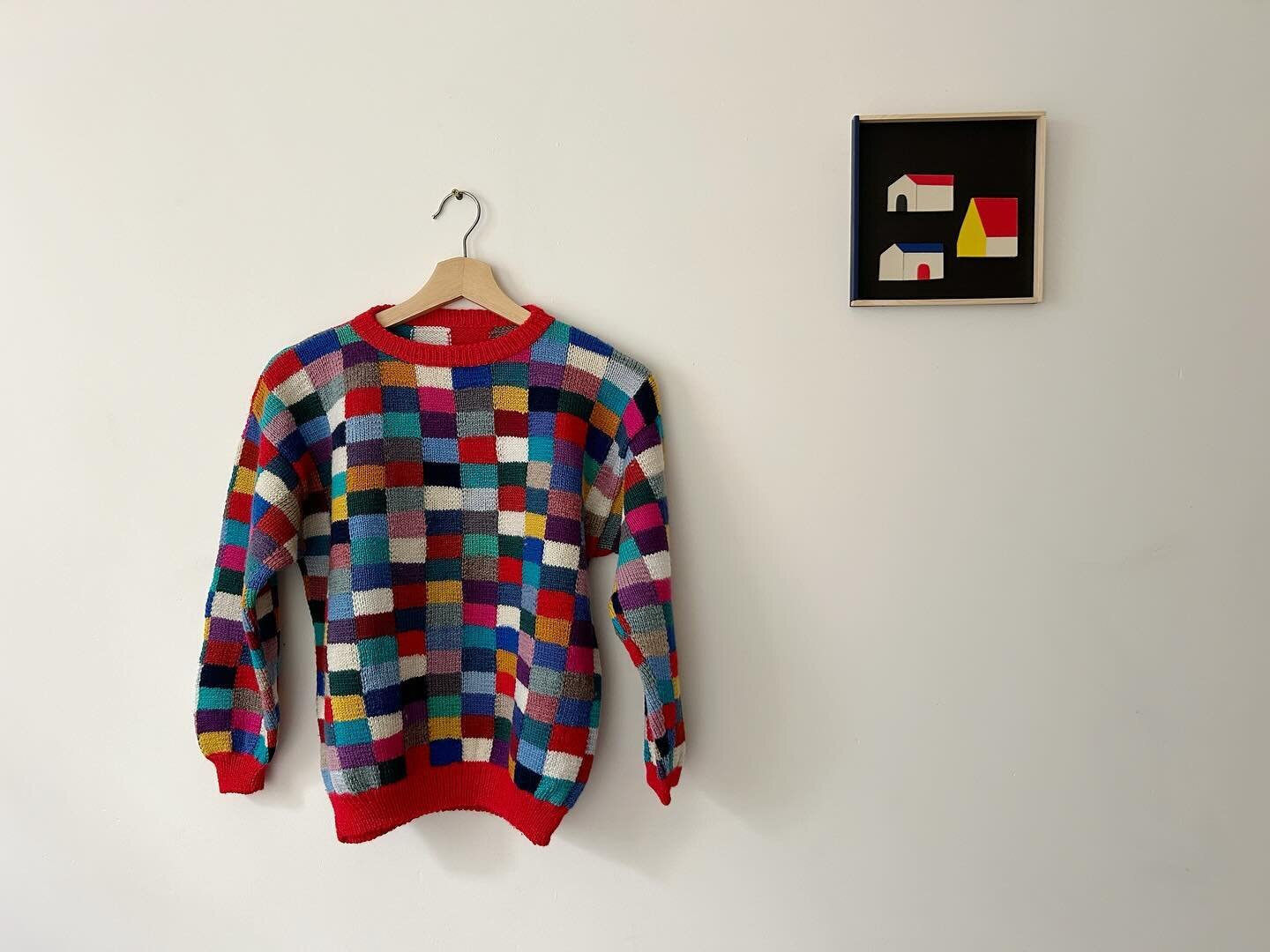 Old and new. Old jumper my mum made and I wore in year 4 and a new artwork from my friend @ulrikeleamoormann.