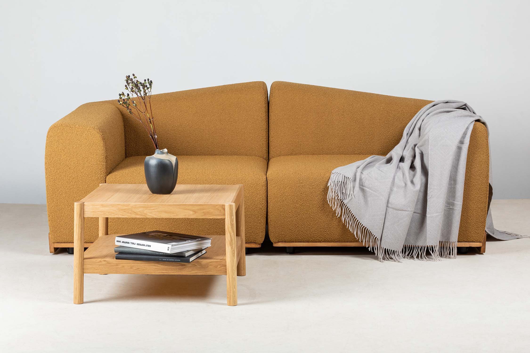 Saler Sofa 4.jpg