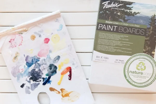 Disposable tear-off palettes are really handy. Fredrix Canvas Belgian Linen Paint Boards are my favourite.