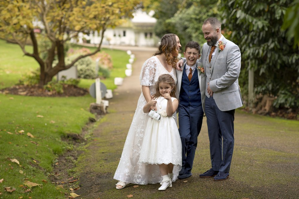 GARTER+WEDDING+PHOTOGRAPHY+IMAGE+13.jpg
