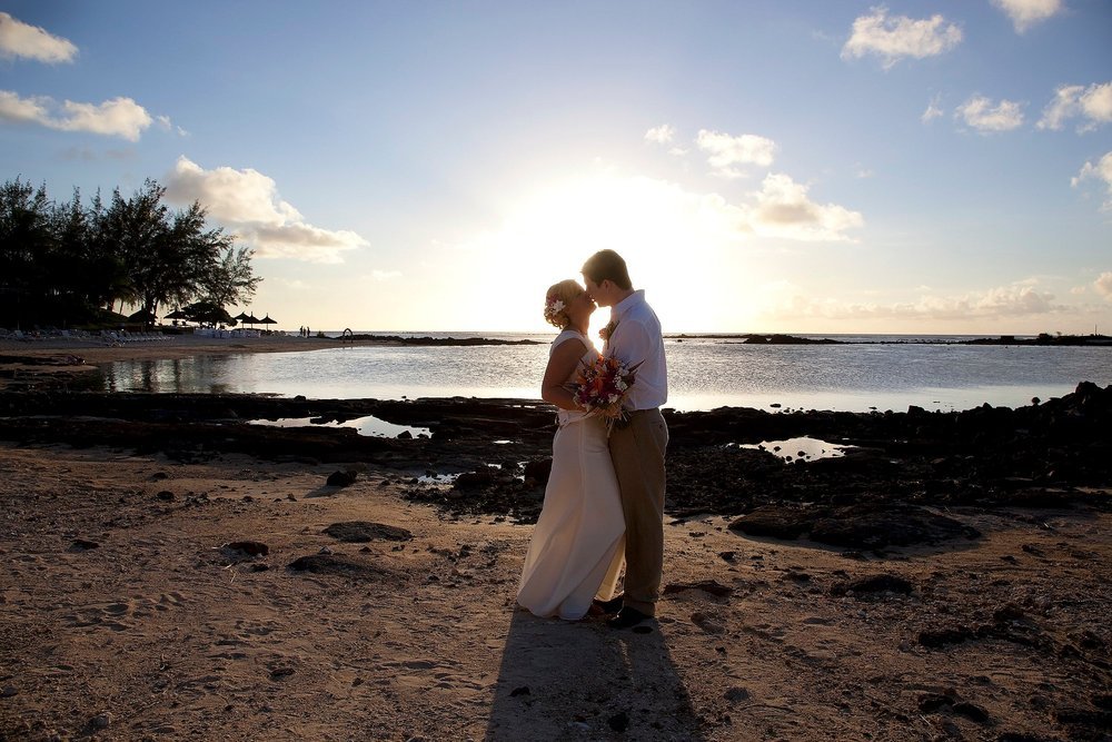 DESTINATION WEDDING PHOTOGRAPHER GARTER WEDDING PHOTOGRAPHY.jpg