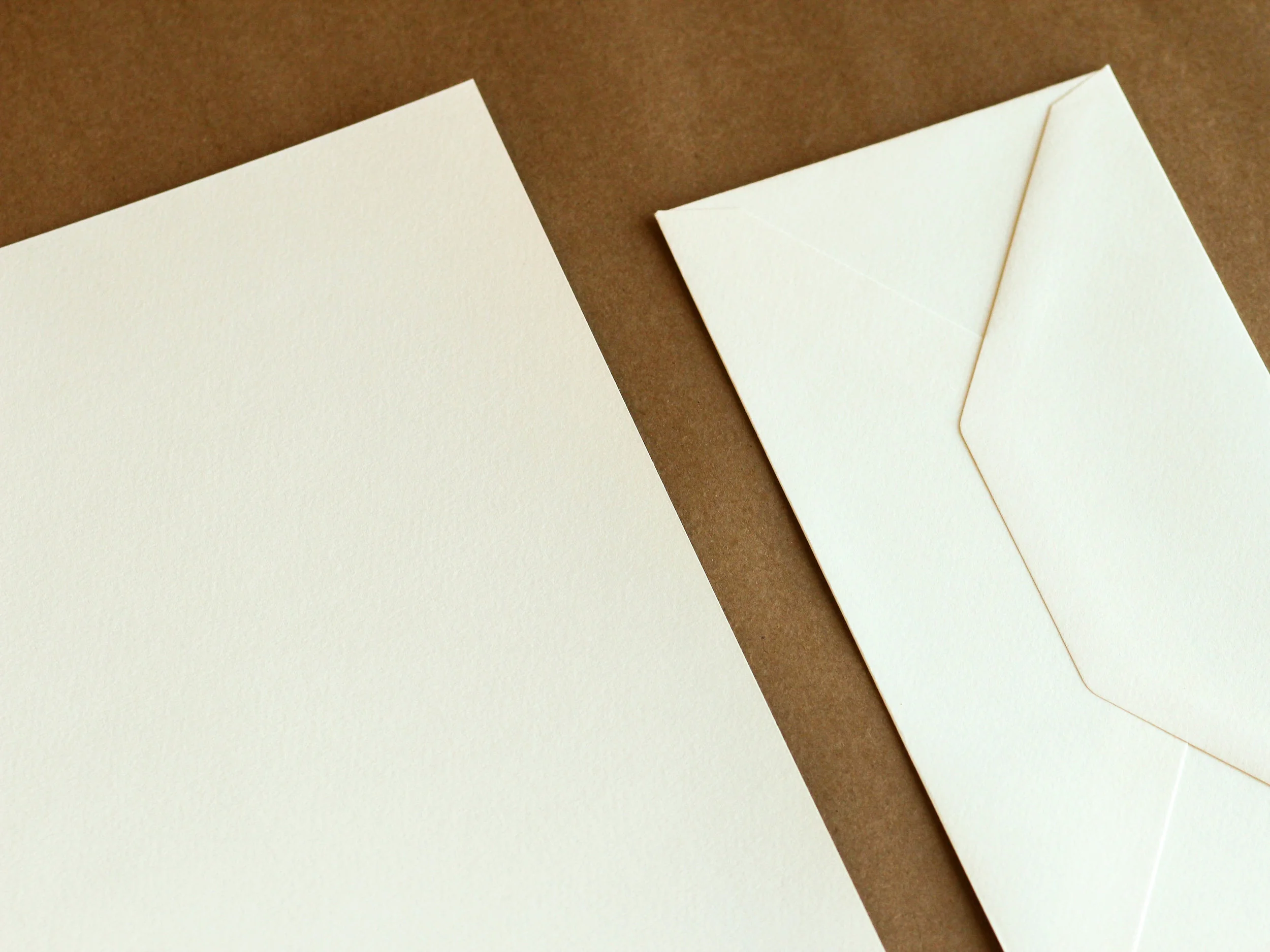writing-sheets-fine-italian-stationery-00.jpg