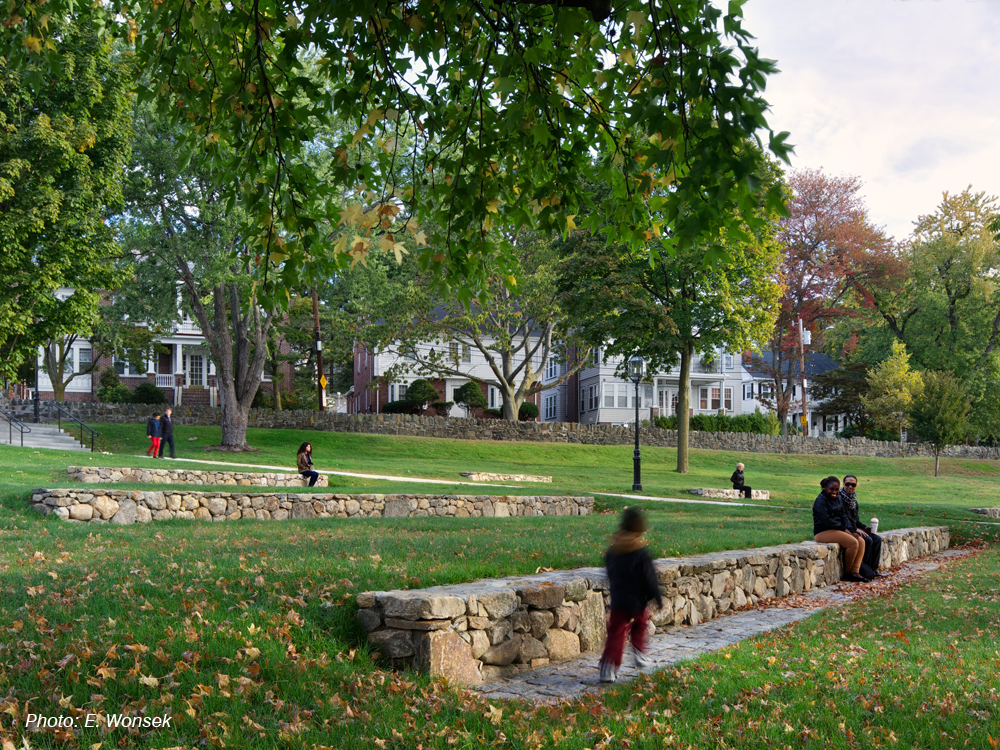  CBA's design for this neighborhood “commons” strikes a balance between refurbishing an historic greenspace and providing new activities. The site's defining diagonal walkways are joined by a meandering path connecting several new play features, sele