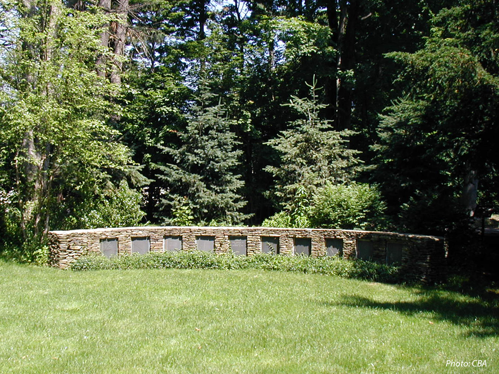  CBA prepared a Landscape Master Plan for Saint Michael’s Church, which removed hazardous vehicular traffic from the front of the church and created a new entranceway and courtyard garden between the two main buildings. It also proposed a labyrinth and contemplative garden, an outdoor class-room and the enlargement of the Memorial Garden. The new entranceway, courtyard garden and improvements to the Memorial Garden have been implemented.