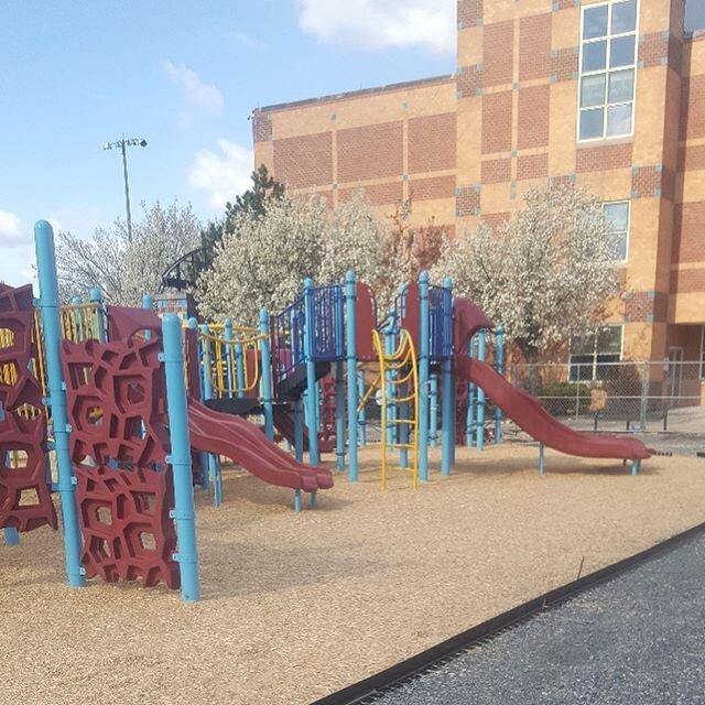 Construction has definitely been interrupted or stopped on many projects lately, but we do have a few that are still progressing. Here is a new elementary schoolyard in the Boston metro area that will have 3 large play structures by @playlsi , a spla