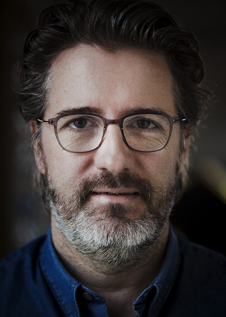 Der Künstler Olafur Eliasson in seinem Berliner Atelier. Für das Handelsblatt.