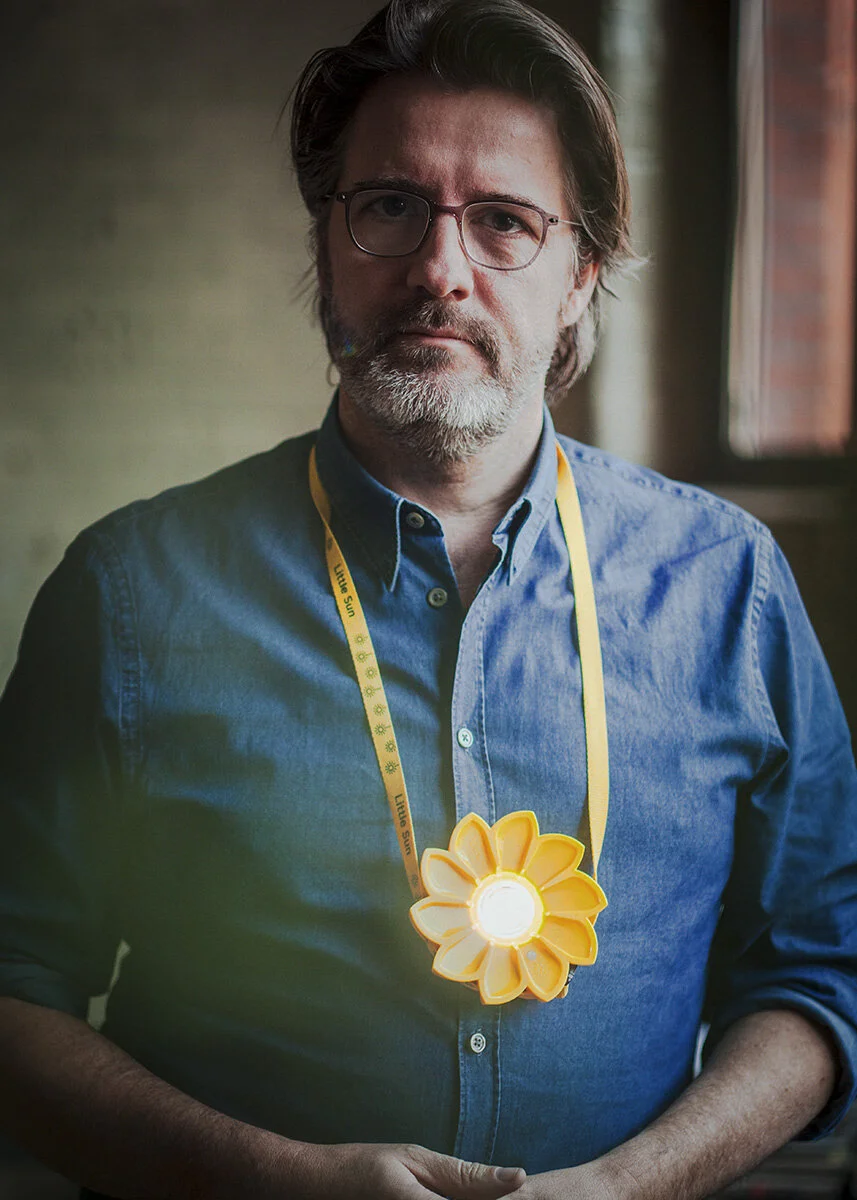 Der Künstler Olafur Eliasson in seinem Berliner Atelier. Für das Handelsblatt.