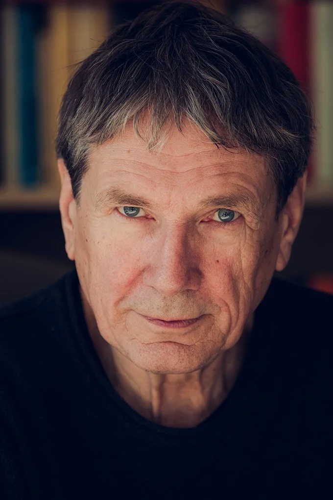 Der Schriftsteller Harald Jähner, fotografiert in seinem Haus in Panketal.  Für den Observer.
