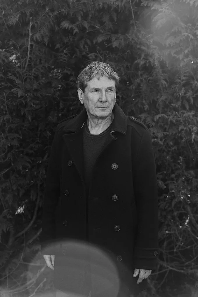 Der Schriftsteller Harald Jähner, fotografiert in seinem Haus in Panketal.  Für den Observer.