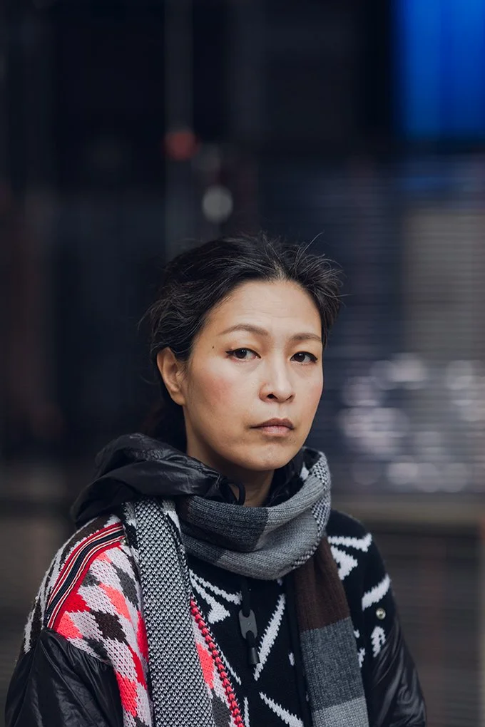 Die koreanische Künstlerin Haegue Yang in ihrer Installation im Kindl Berlin. Für Art Magazin.