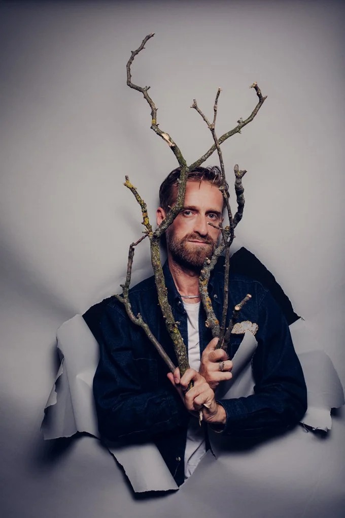  Petrit Halilaj is a Kosovar visual artist, living and working among Germany, Kosovo, and Italy. For ART magazine I had the chance to meet him for a quick and fun photo shoot @ Hamburger Bahnhof in Berlin, where he prepared for his upcoming exhibitio