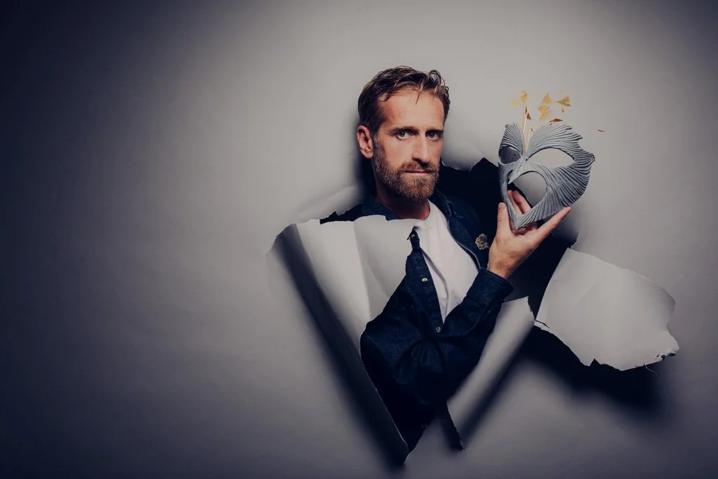  Petrit Halilaj is a Kosovar visual artist, living and working among Germany, Kosovo, and Italy. For ART magazine I had the chance to meet him for a quick and fun photo shoot @ Hamburger Bahnhof in Berlin, where he prepared for his upcoming exhibitio