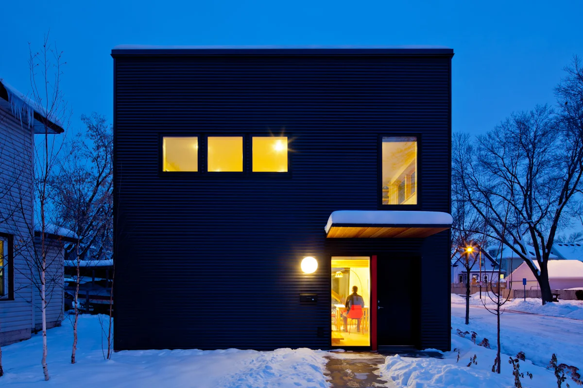 121212_EssentialHouse_S_001.jpg