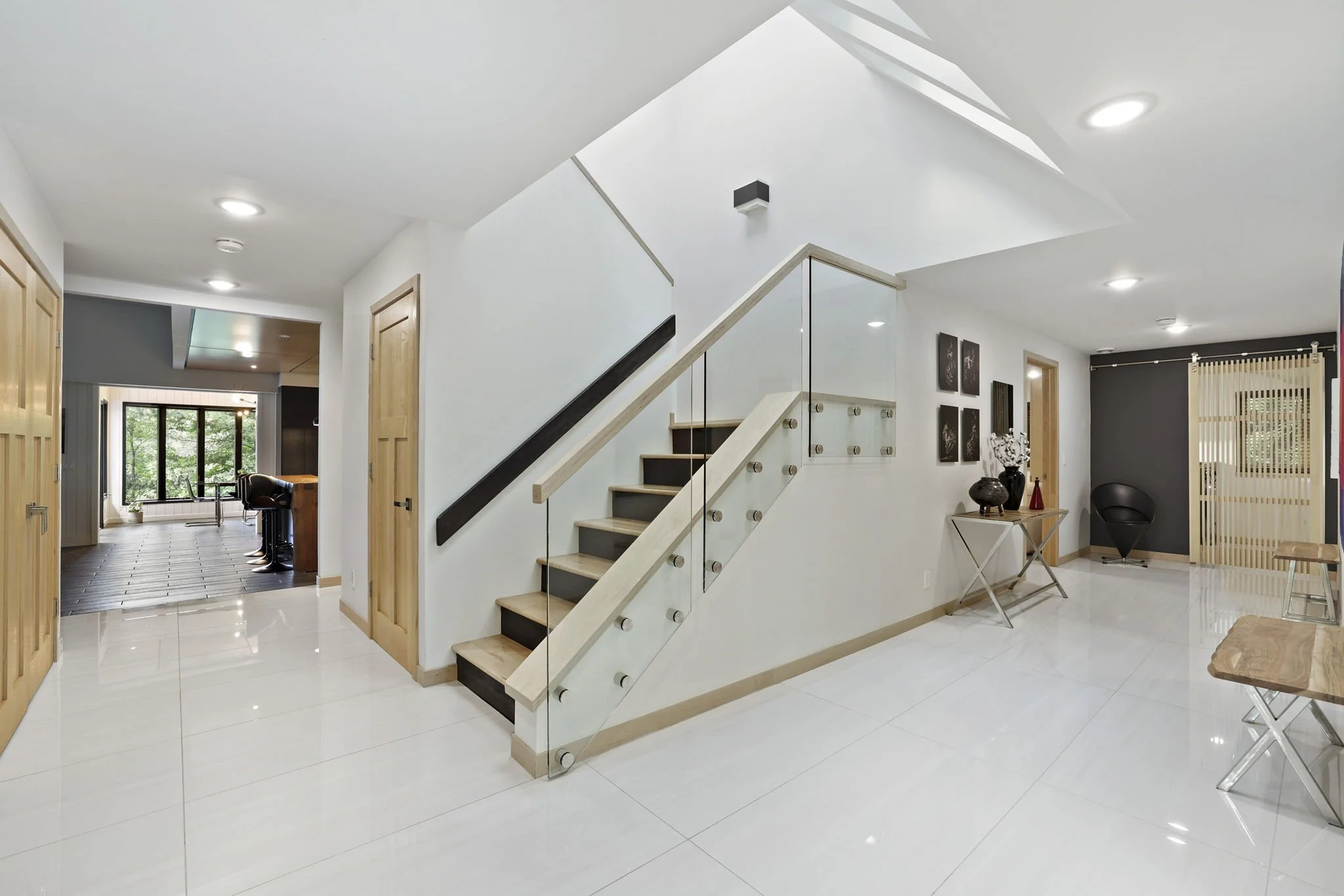 27-web-or-mls-2131 River Bend Rd - 34.jpg