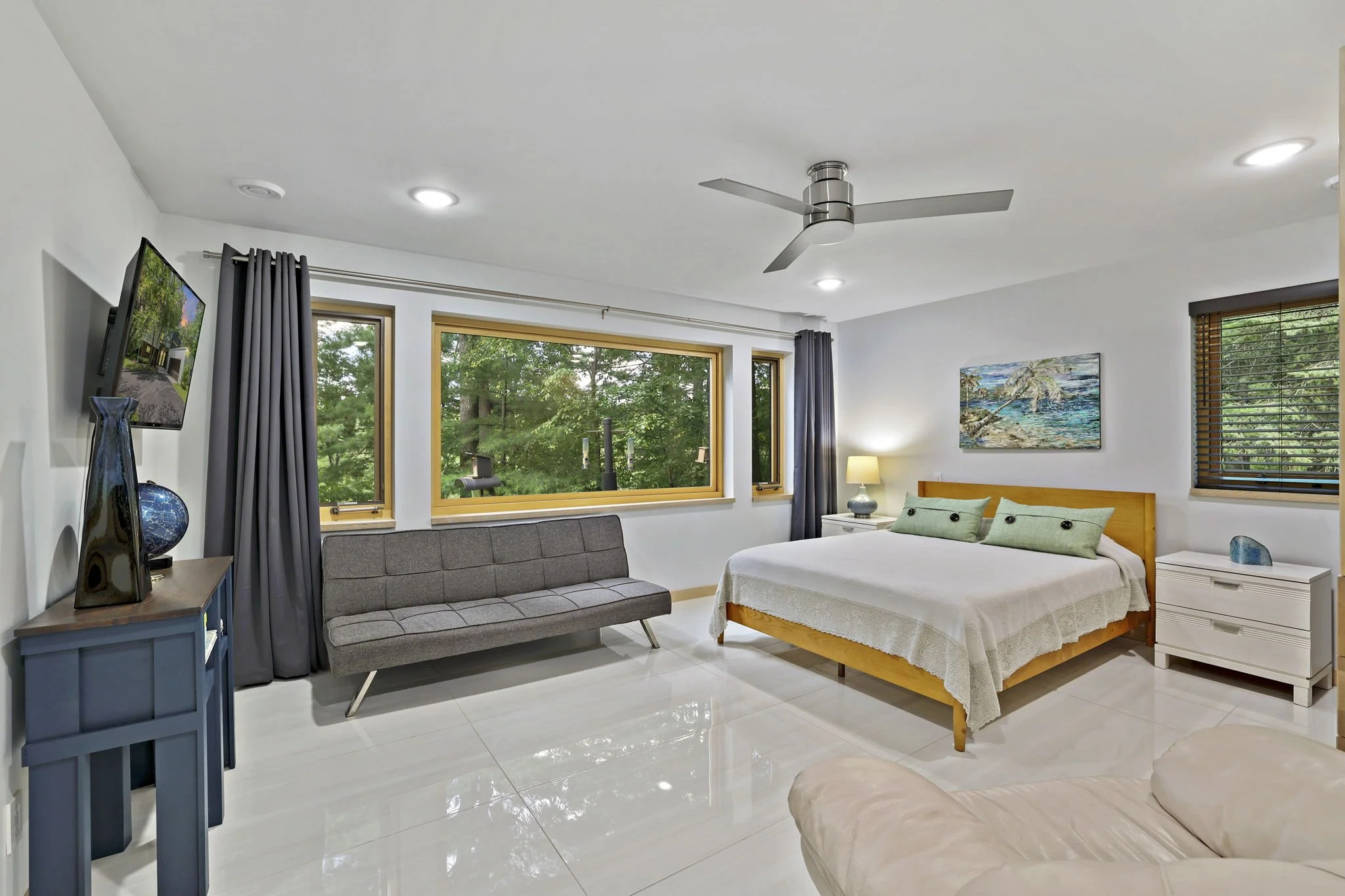 30-web-or-mls-2131 River Bend Rd - 37.jpg