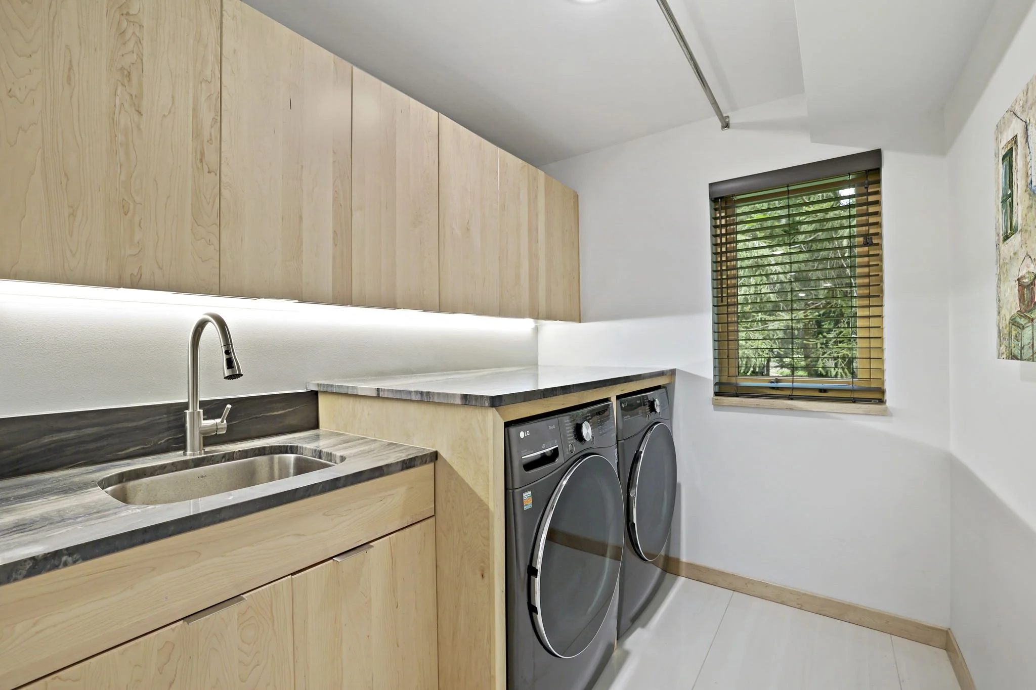 34-web-or-mls-2131 River Bend Rd - 41.jpg