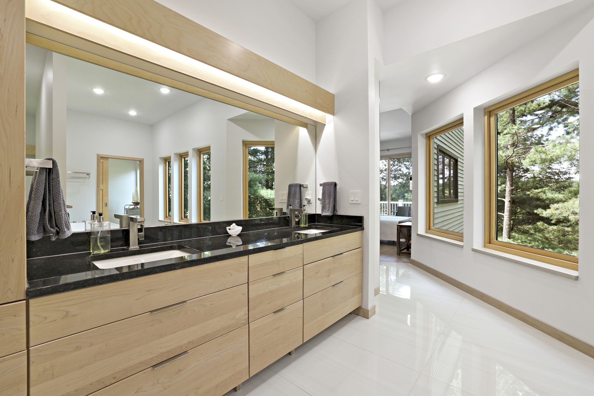 49-web-or-mls-2131 River Bend Rd - 56.jpg