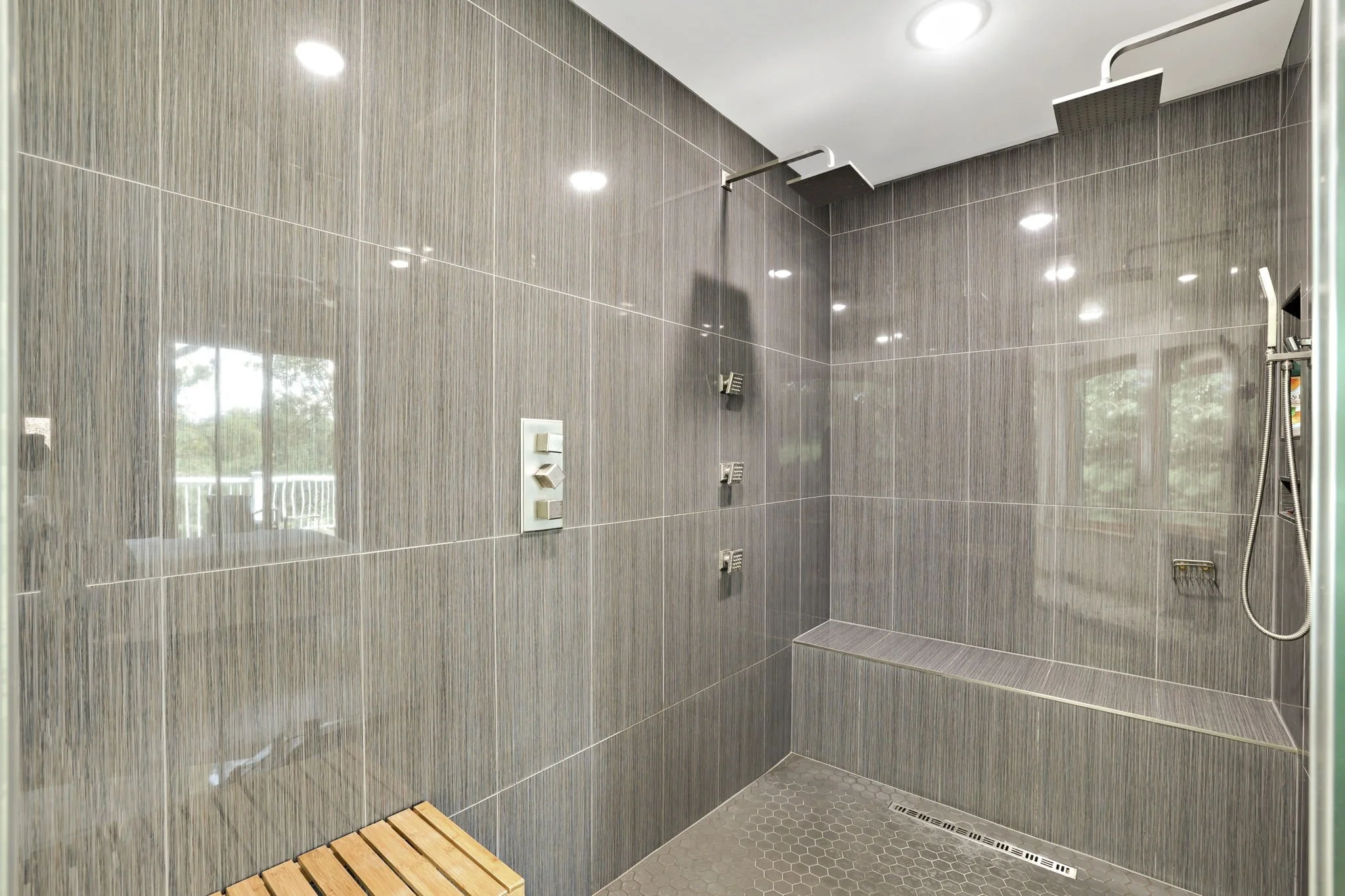 50-web-or-mls-2131 River Bend Rd - 57.jpg