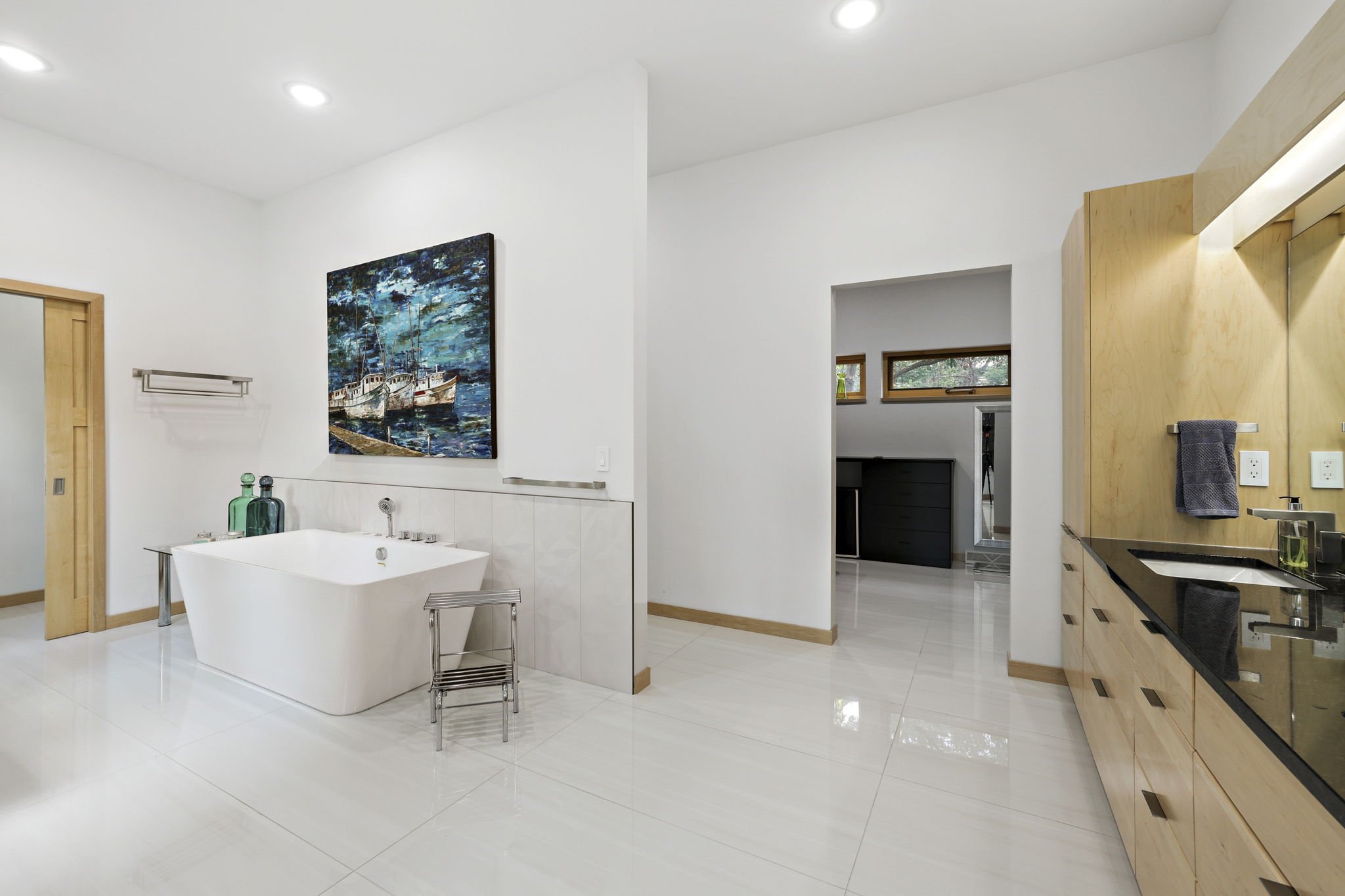 51-web-or-mls-2131 River Bend Rd - 58.jpg