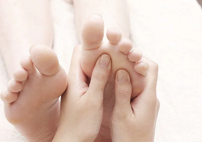 reflexology image_0005_Background.jpg