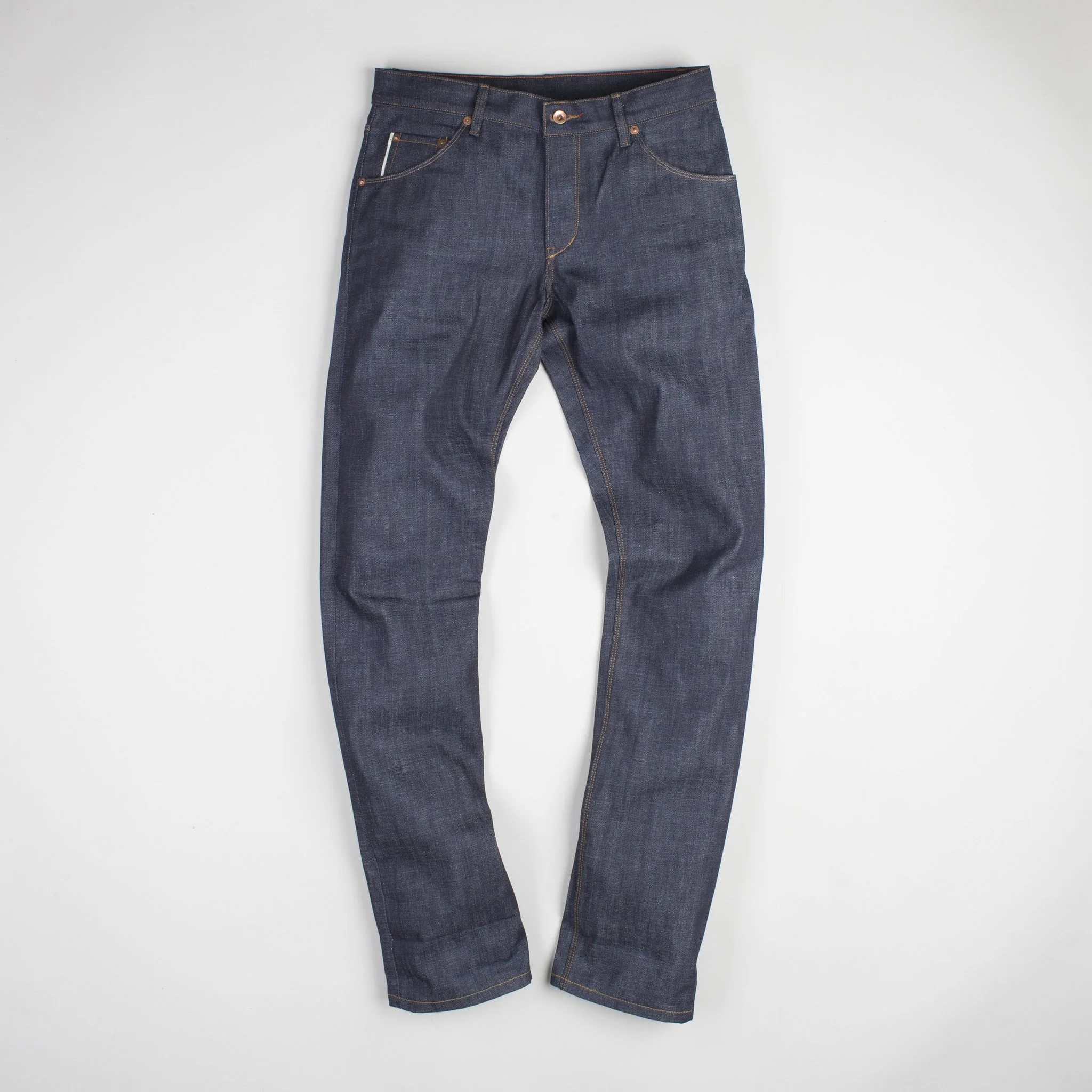 Flat_front_1610122_Mens_Jeans_Jones_Organic_Selvedge_Raw_2048x.jpg