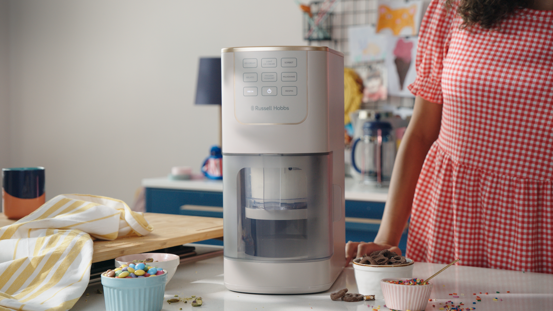 Russell_Hobbs_Ice_Cream_Machine_5_1.25.1.png