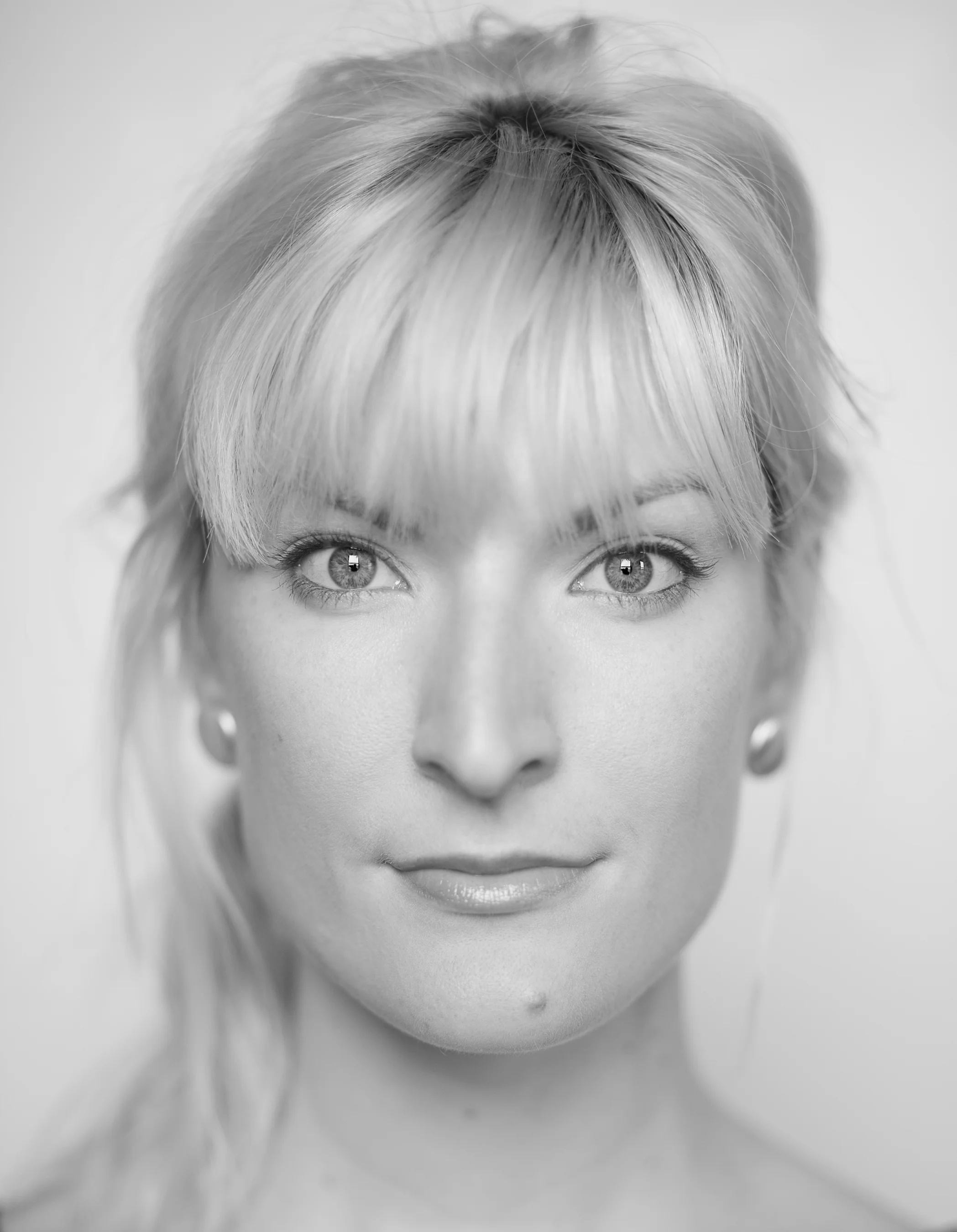 MW_Annie001crpb&w.jpg